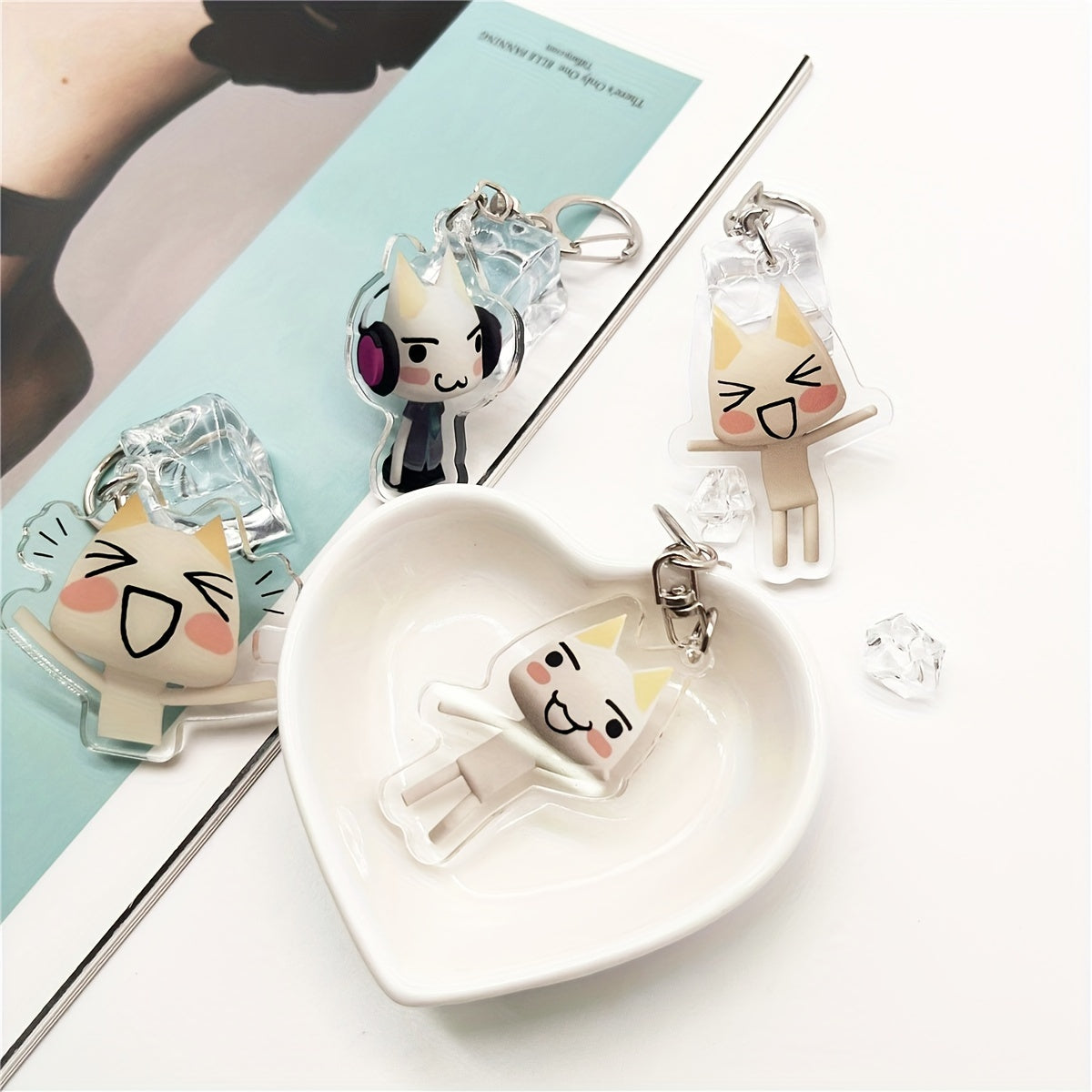 Llavero de acrílico Cartoon Cat para bolsos y joyería, pequeño colgante, regalo para fans