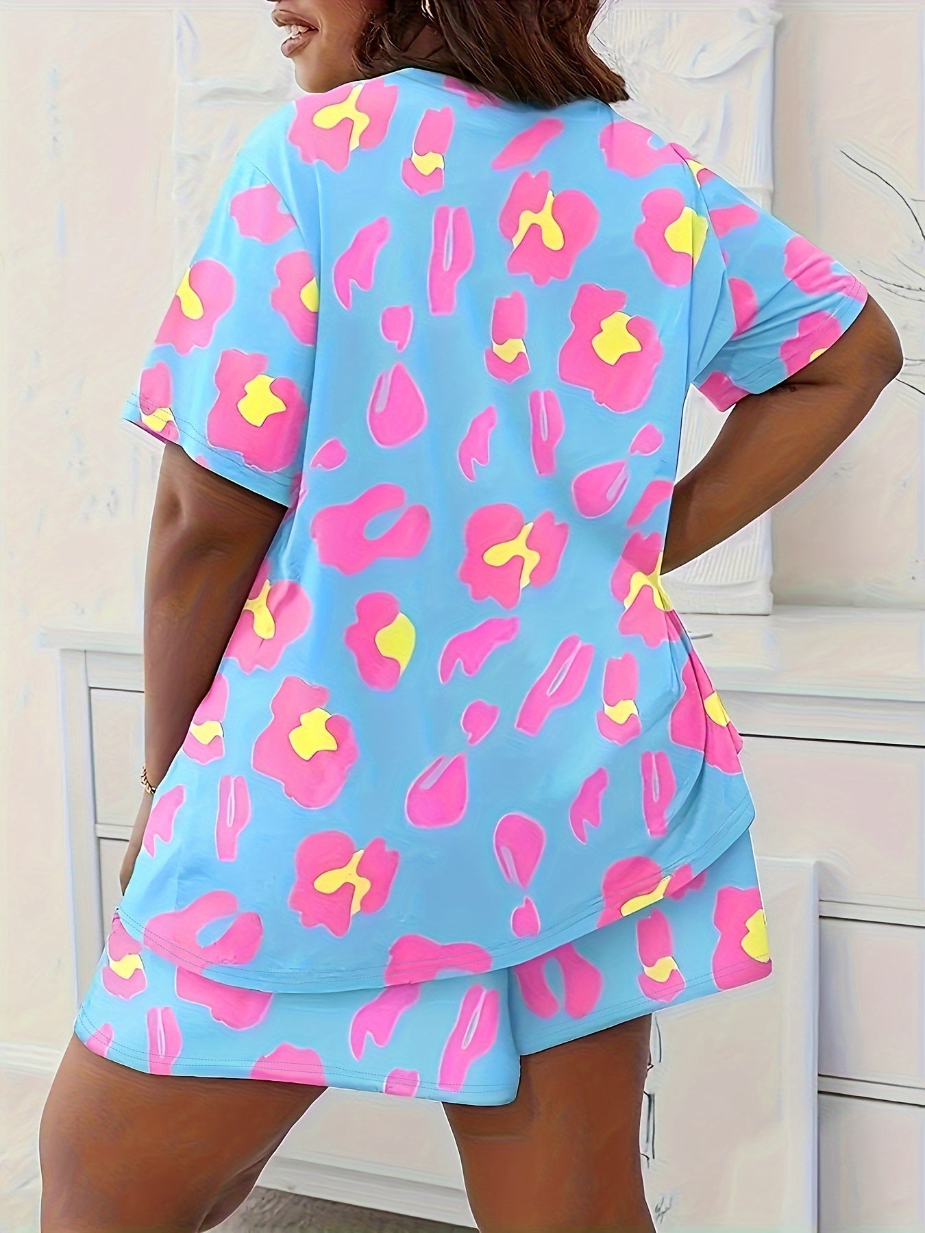 Women's Leopard Print Pajama Set with Stretch Knit Fabric for All Seasons