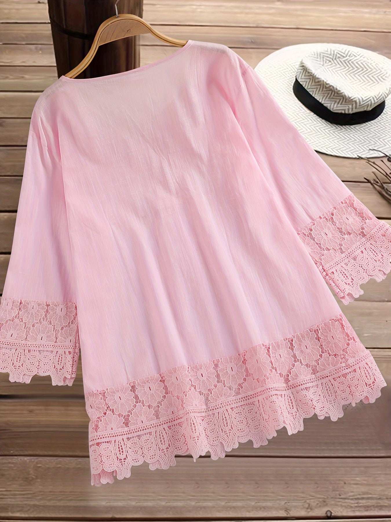 Blusa de talla grande para mujer con apliques florales y lazo de encaje en el cuello, poliéster, casual, liso