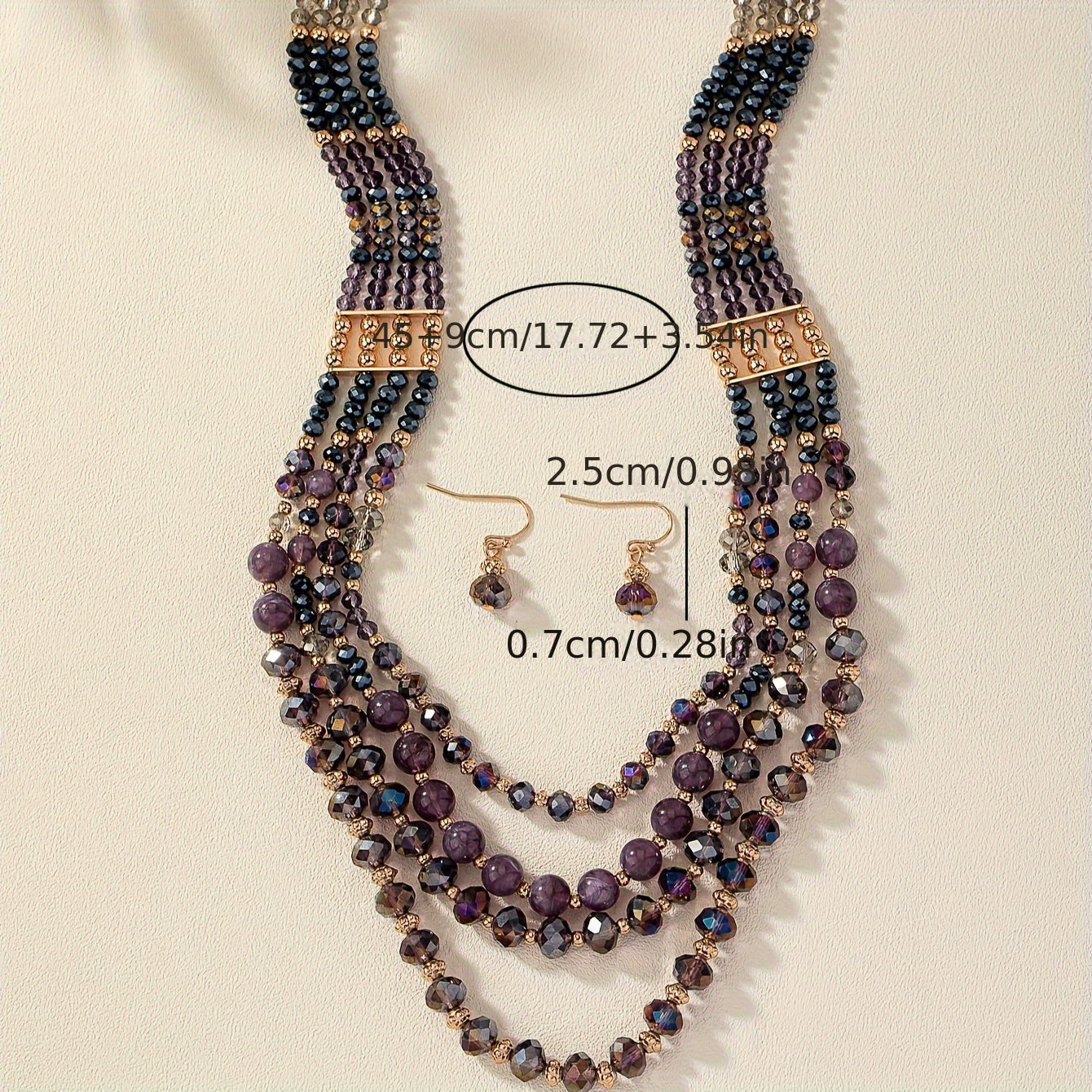Zamonaviy va nafis, bu Purple Series Beaded Necklace Set uslub va noziklikni namoyish etadi. Bir nechta qatlamlardan iborat bo'lib, u to'plangan holda mukammal va har qanday ayolning zargarlik to'plamiga bir oz hashamat qo'shadi.