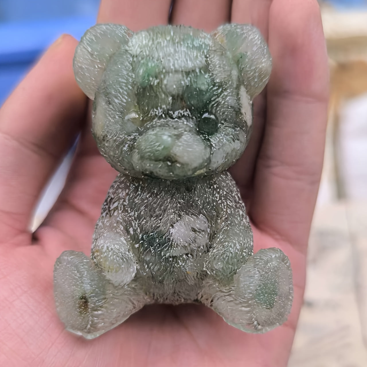 Figura de panda de resina con incrustaciones de piedra para decoración del hogar y fabricación de joyas