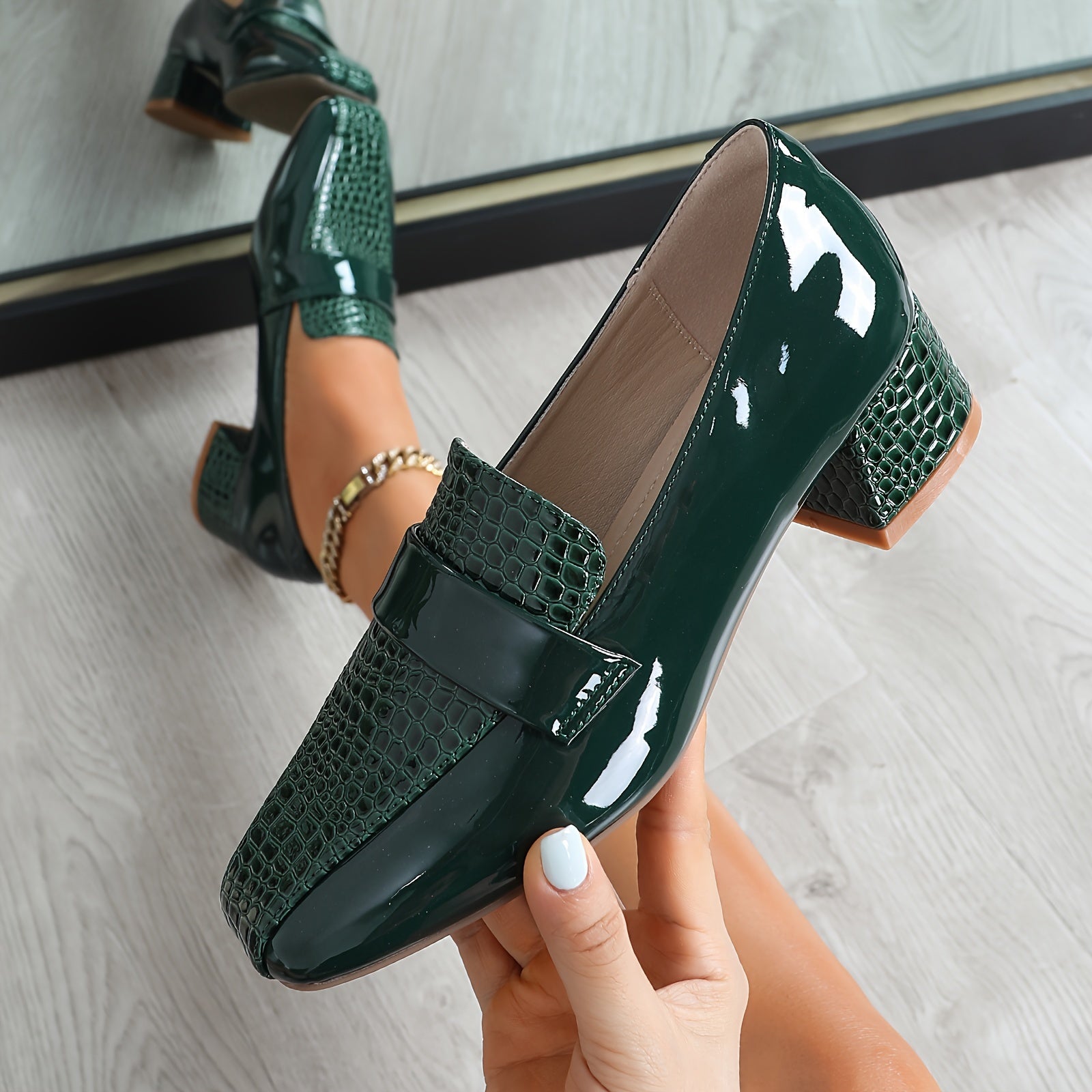 Women's Lightweight Square Toe Breathable Solid Color Dress Shoes