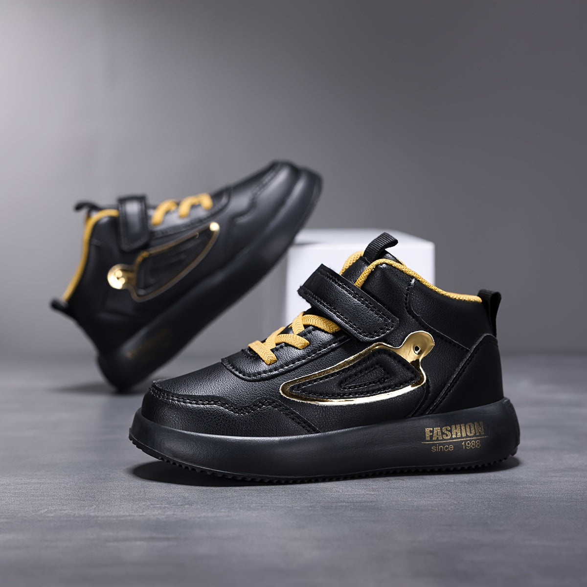 Kids Waterproof Mid-Top Sneakers for Sports Casual Wear EVA Sole Black and White