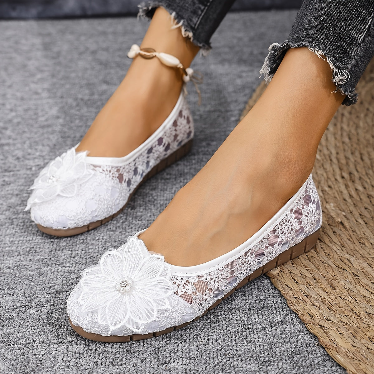 Women's Lace Ballet Flats Breathable Soft Sole Slip-On Shoes