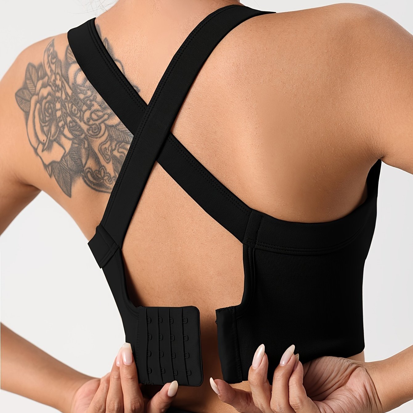 Спортивный бюстгальтер однотонного цвета с халтером и перекрестным дизайном, идеально подходит для горячей йоги и фитнеса.