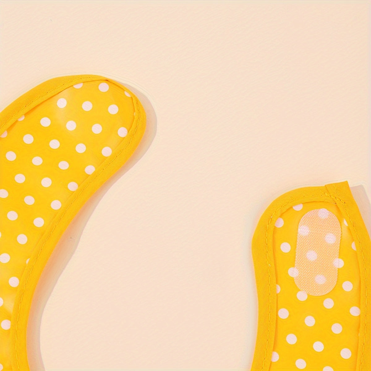 Baby Bibs Set for Children Up to 6 Years Water-Resistant Cartoon Design Polyester Easy to Clean