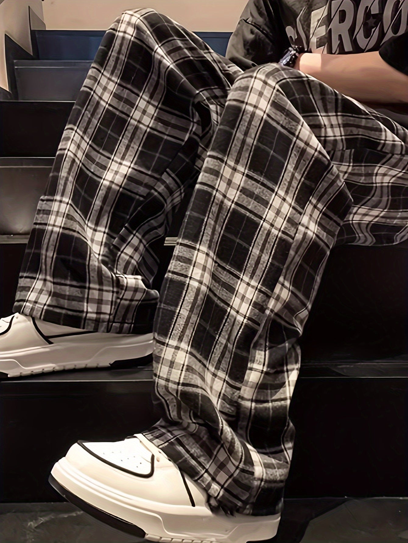 Men's Casual Plaid Long Pants with Drawstring Regular Fit Spring Polyester
