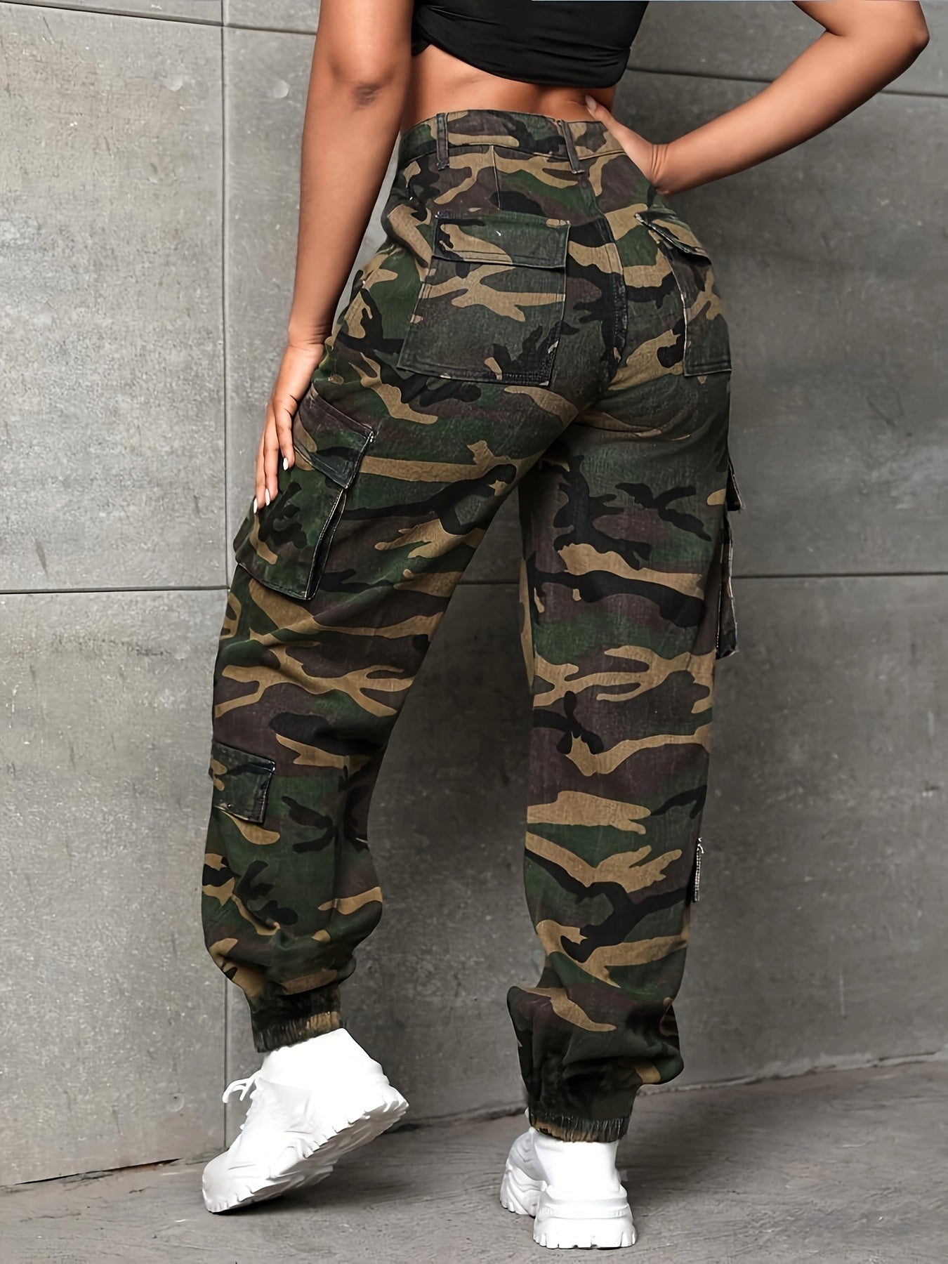 Women's Plus Size Camouflage Cargo Pants with Pockets Stretchy Green Camo