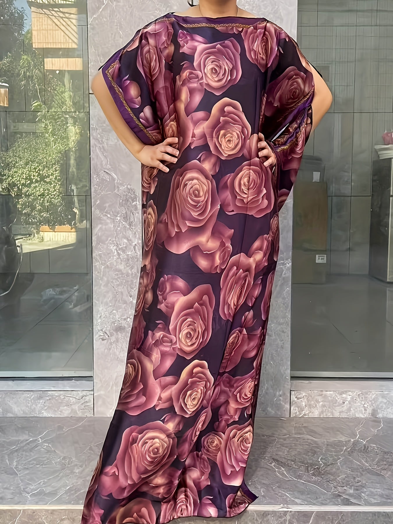 Ayollar uchun katta o'lchamli gulli tunik kiyiwi va sharf, polyester, erkin fit, uzun kiyiw