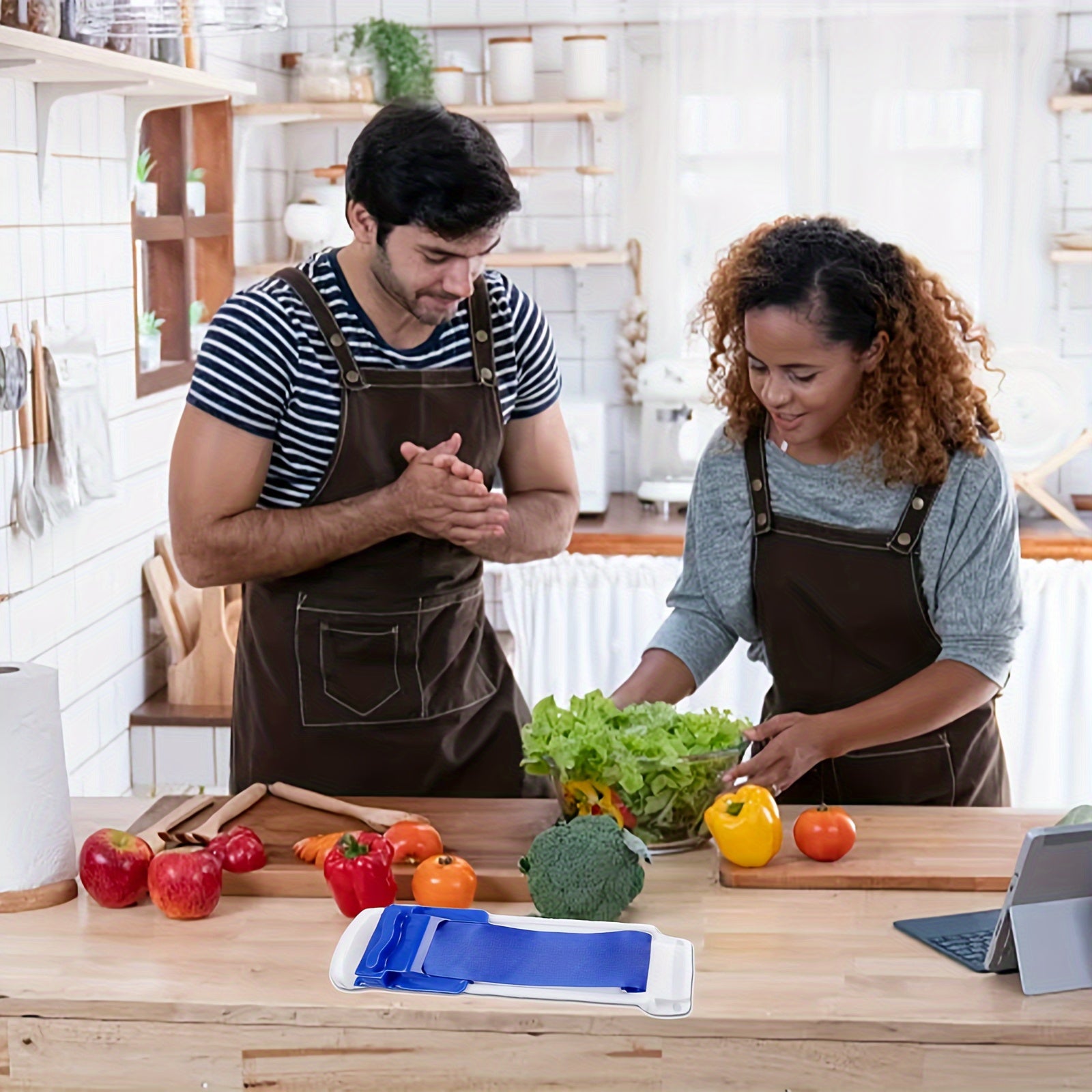 Beginner Sushi Roller with ABS Material for Food Preparation and Vegetables