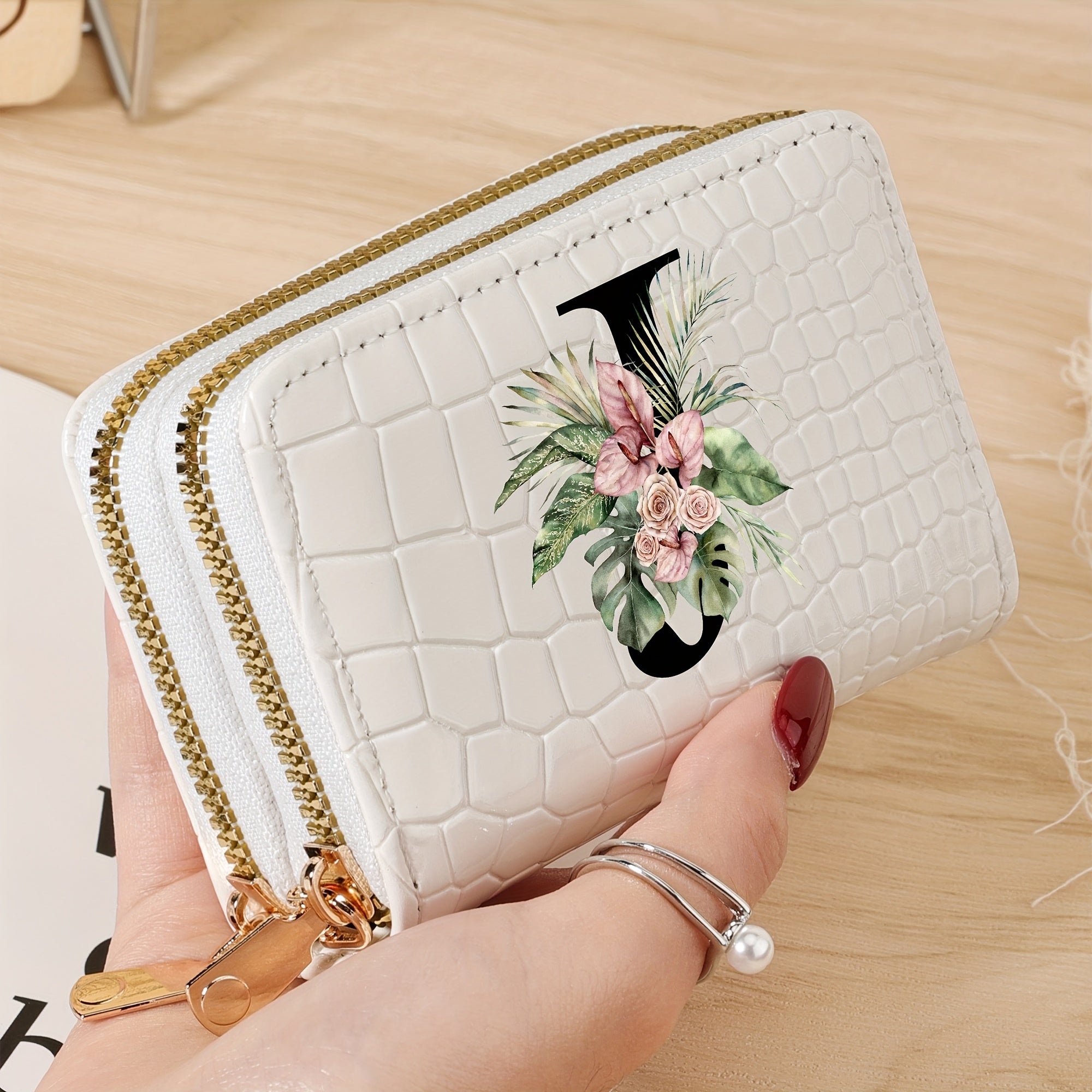 Cartera para tarjetas de crédito para mujer con estampado floral de letras, negro y blanco, gran capacidad, con cremallera y textura de cocodrilo en PU