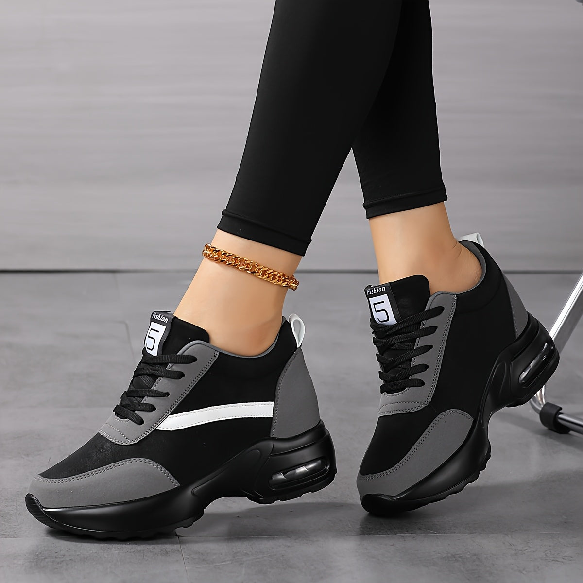 Women's Sneakers Leather-Style Low-Top Lace-Up Cushioned Non-Slip Black Gray