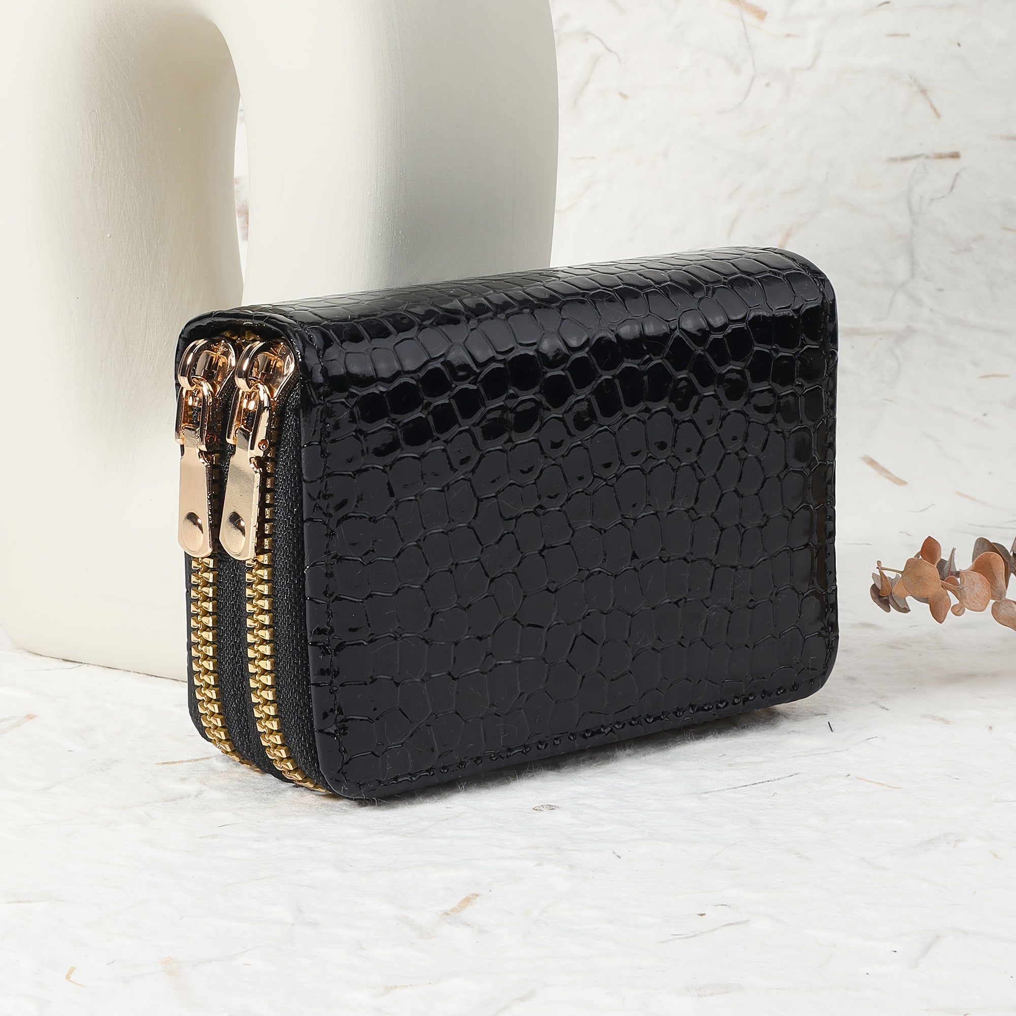 Women's Crocodile Pattern Synthetic Leather Zipper Wallet with Card Slots in Multiple Colors