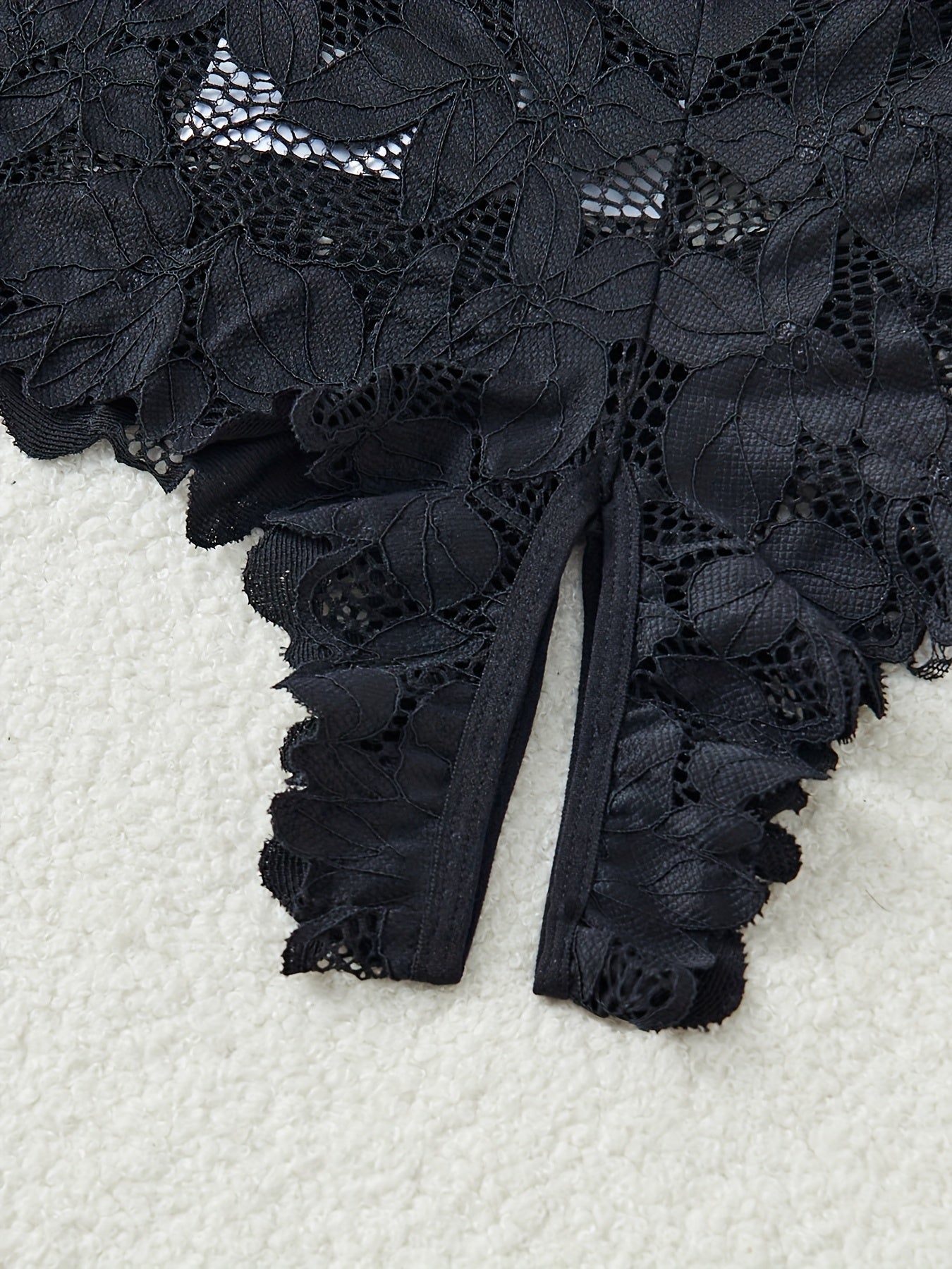 Plus Size Women's Black Lace Panties With Maple Leaf Embroidery