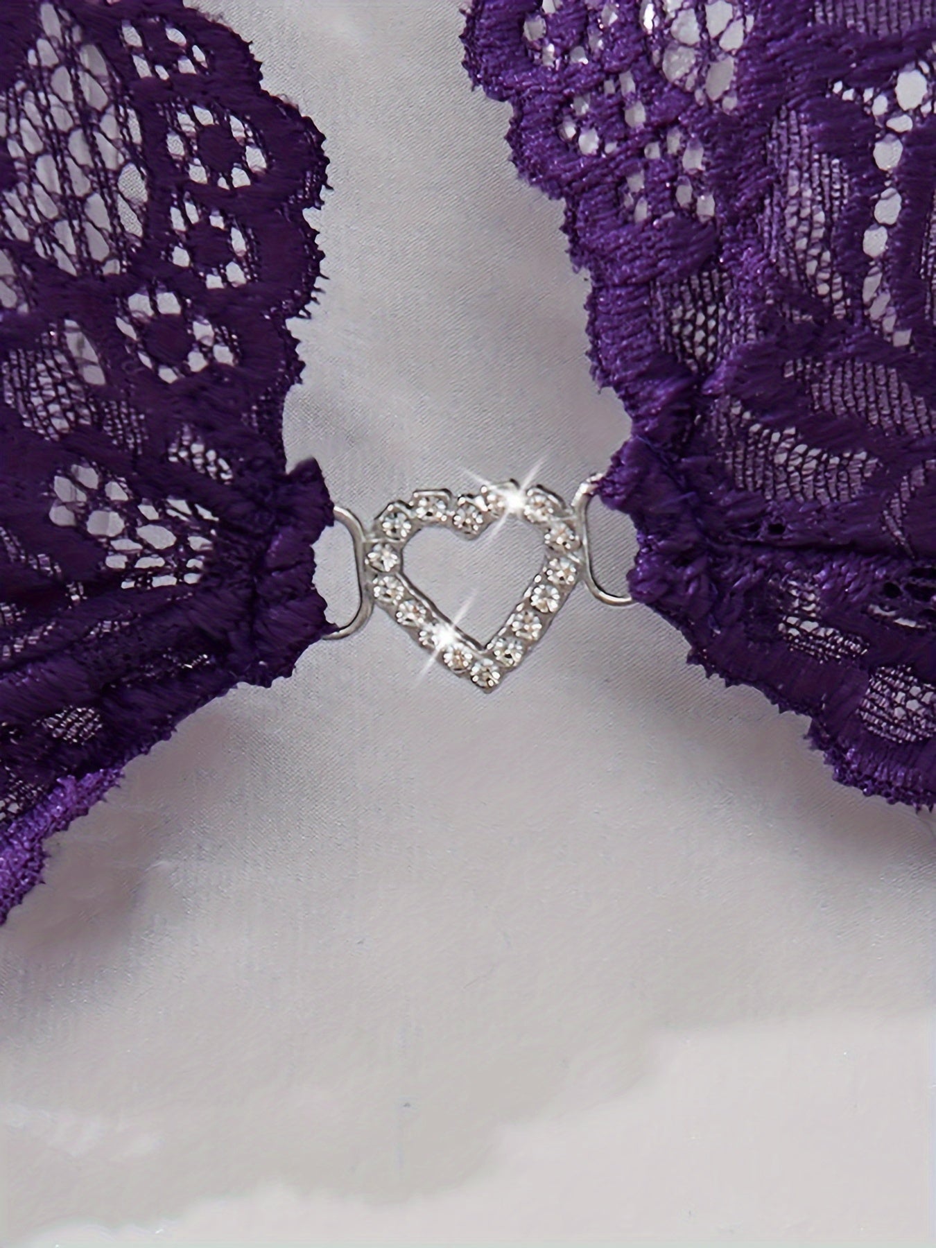 Yozilgan ipdan qilingan yangi dantel birikma bodysuit, osilgan bo'yin dizayni bilan, jozibali ko'rinish uchun.