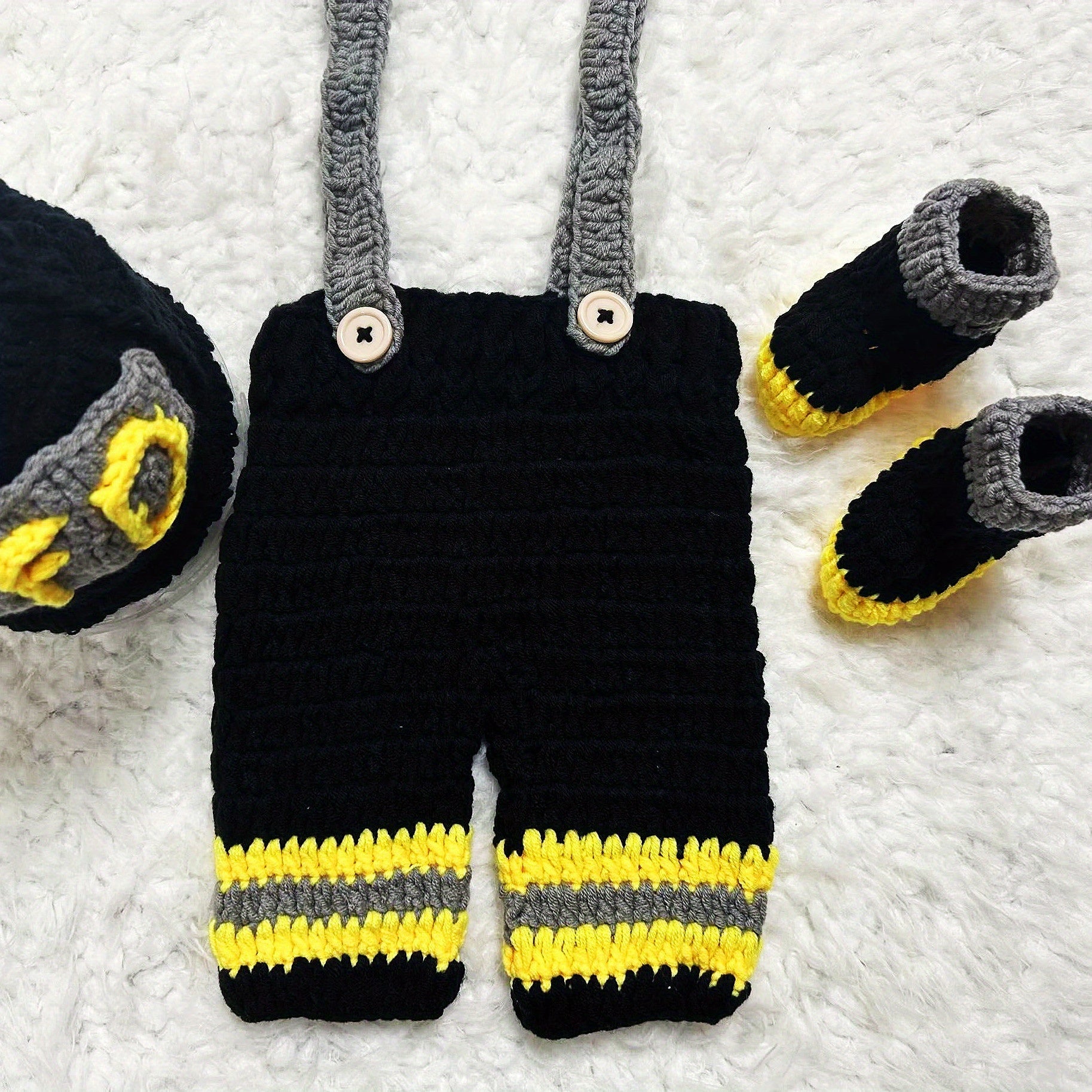 Set of 3 Baby Photography Props Crochet Yarn Hat Overalls and Boots for Newborns