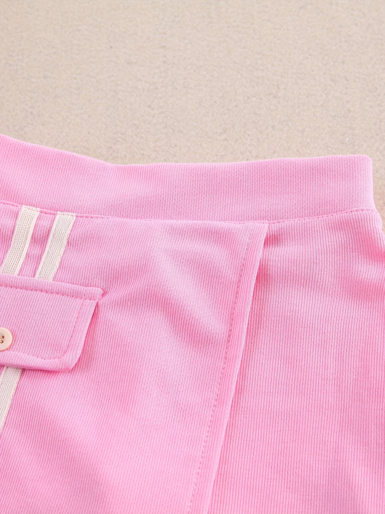 Girls Kids' Cotton College Style Turnover Collar T-Shirt Set with Fake Pockets and Badge Print