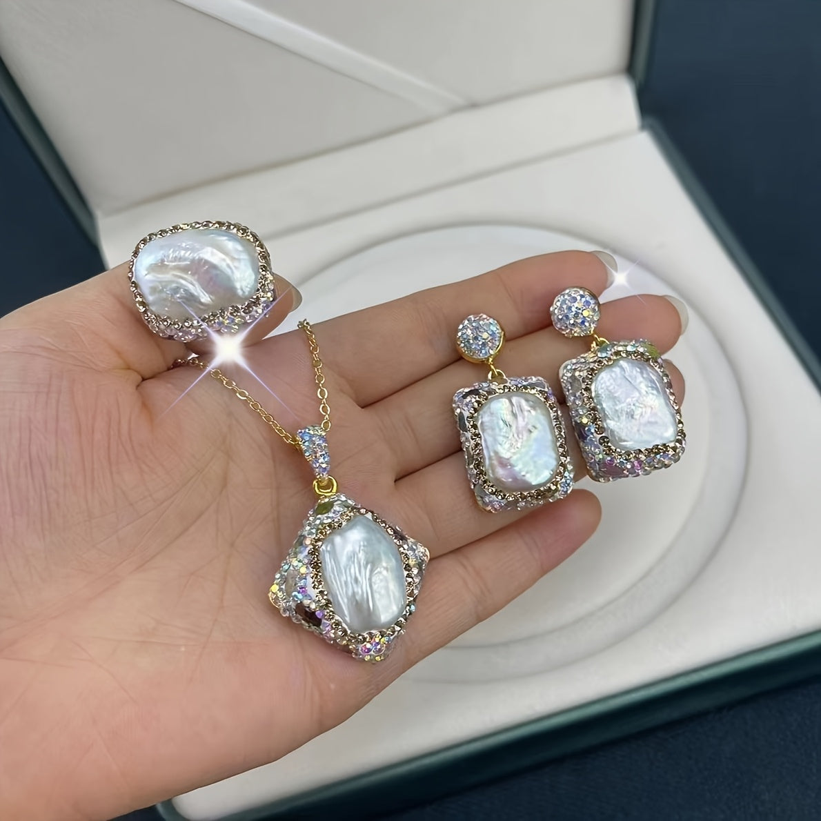 Conjunto de joyería de perlas de río barrocas bohemias con zirconia, con colgante, collar, anillo y pendientes