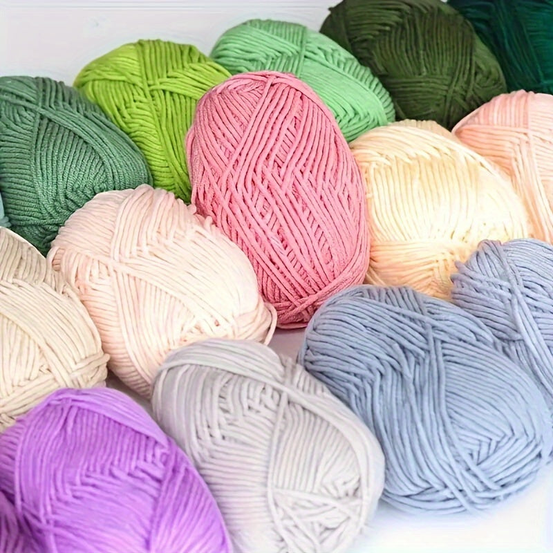Multicolored Milk Yarn 4-Ply Knitting Yarn for Scarves and Hats 2.5mm 76.5 Yards