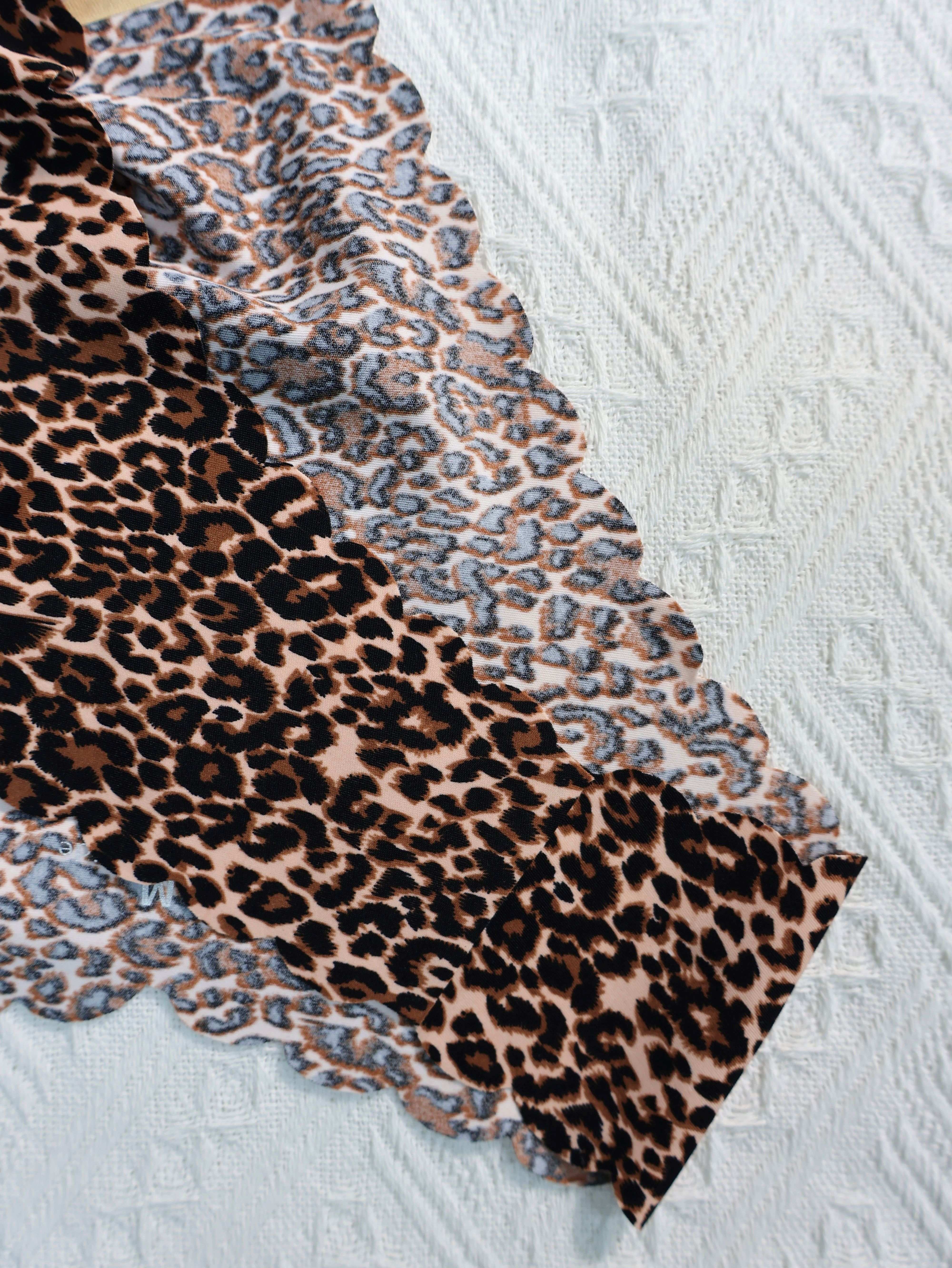 Women's Seamless Nylon Elastane Briefs Set 10 Pieces with Sexy Scalloped Edges and Prints