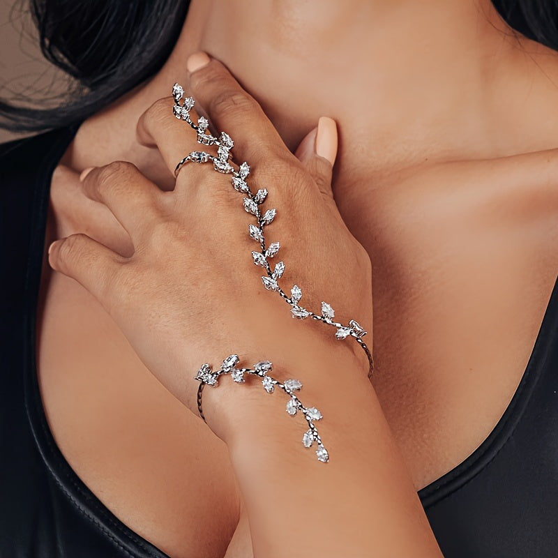 Water Diamond Finger Bracelet with Connected Design Stylish and Versatile
