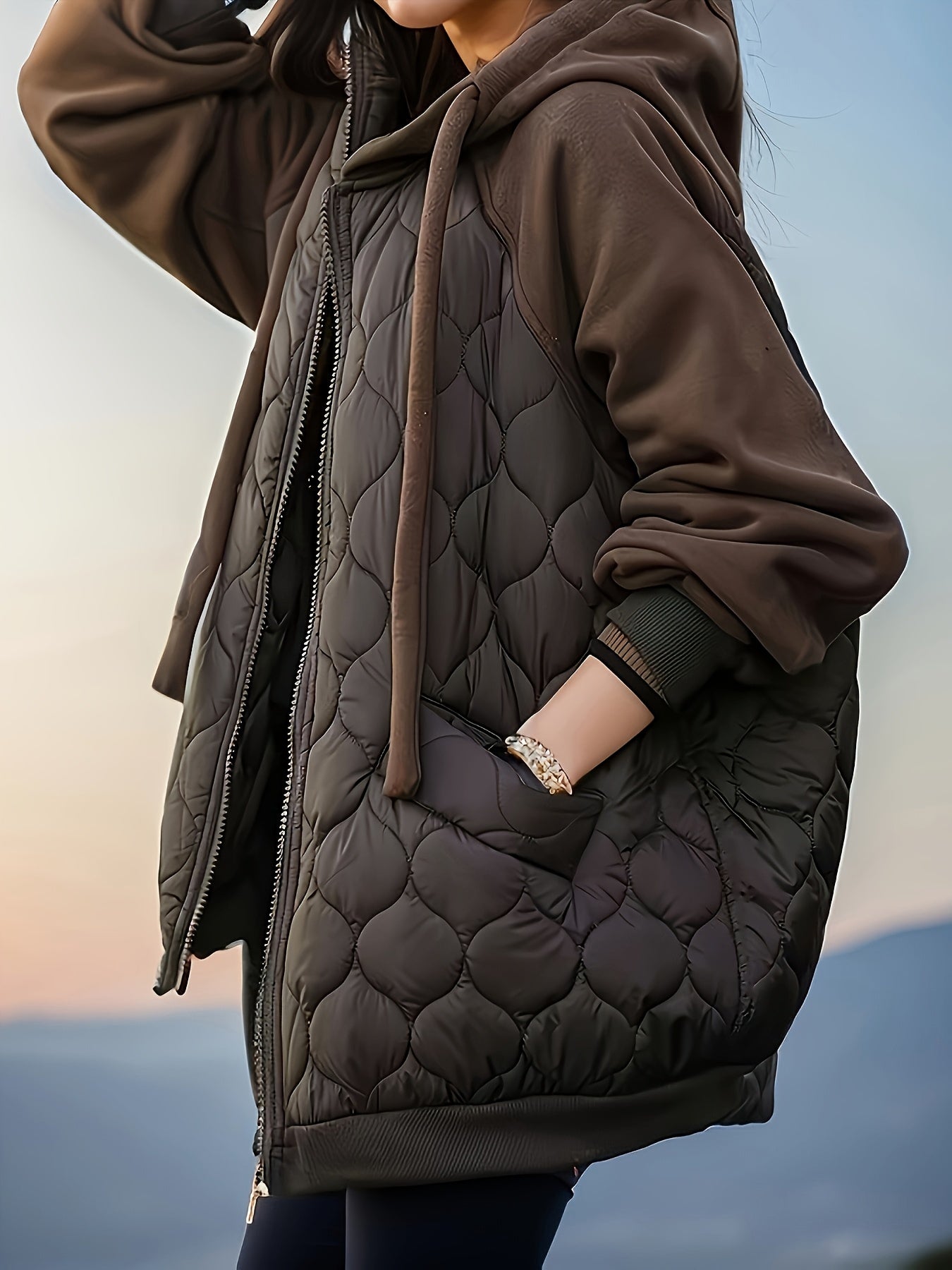 Women's Hooded Padded Jacket Winter Water-Resistant Quilted Long Sleeve