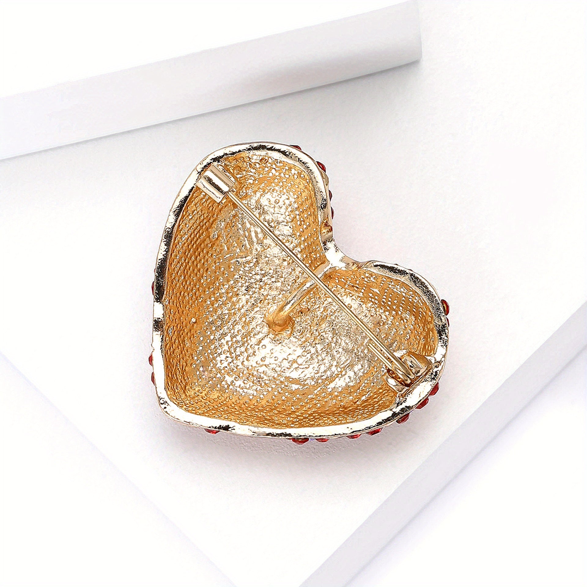 Женский брошь с сердцем из страз из сплава для костюмов и кардиганов