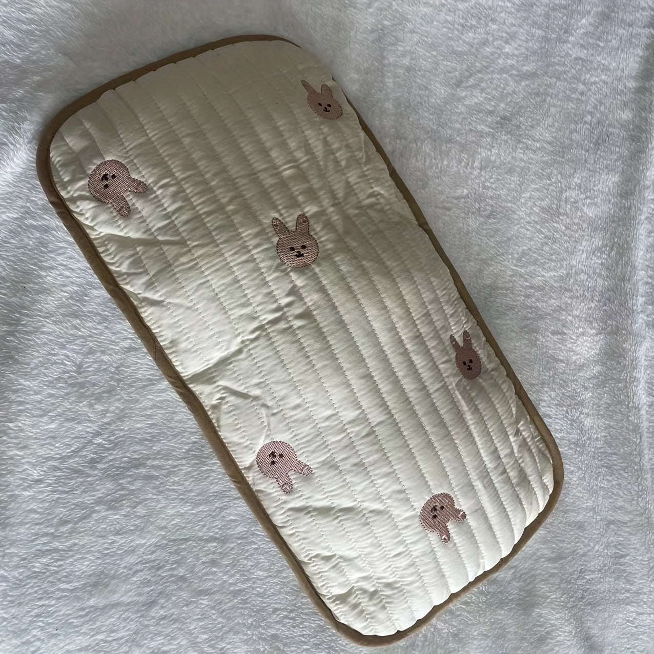 Breathable Gauze Mesh Cushion for Summer with Bear Embroidery for Breastfeeding