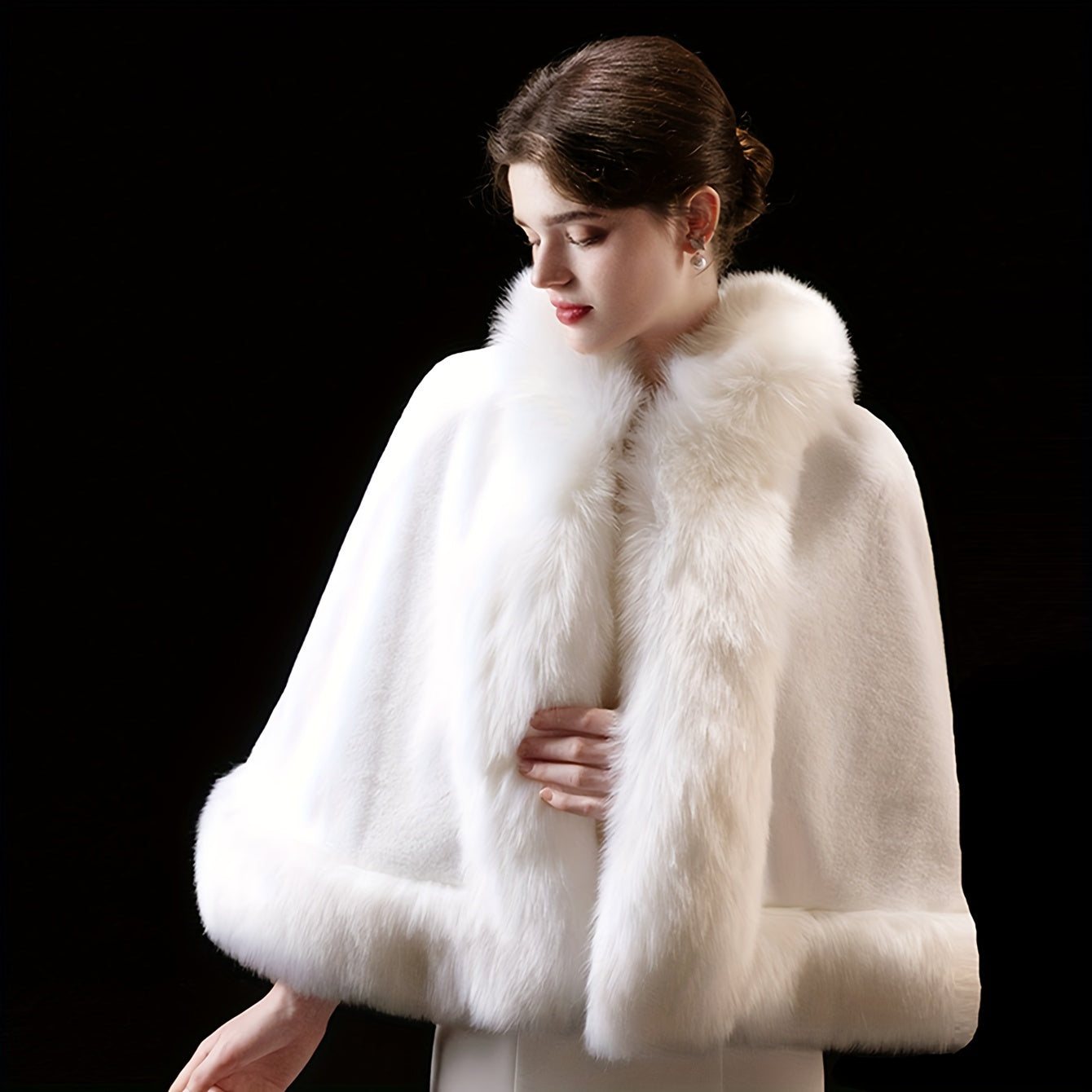 Women's Faux Fur Bridal Shawl Wrap Polyester Fiber Elegant Wedding Cape for Women
