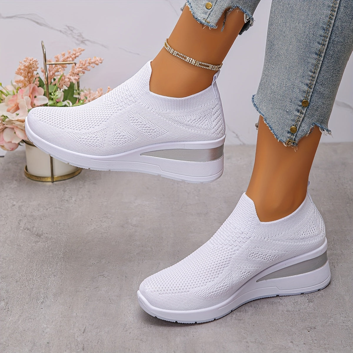 Women's Slip-On Sneakers Comfortable Stylish Casual All-Day Comfort