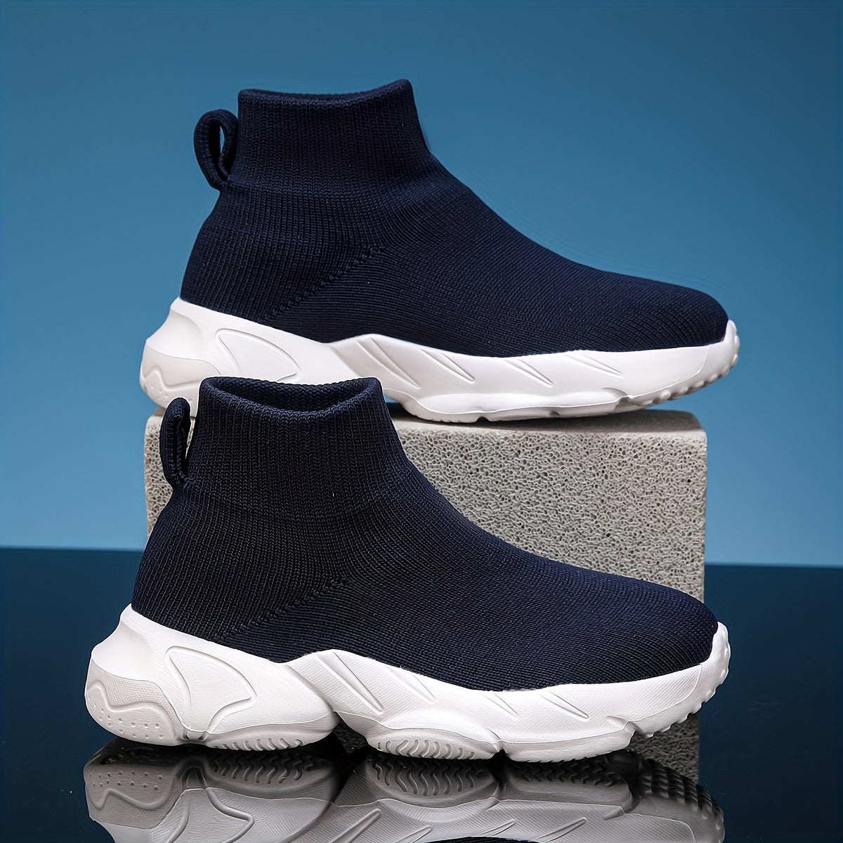 Kids Sports Shoes for Boys and Girls Casual Sneakers Lightweight Breathable All-Season