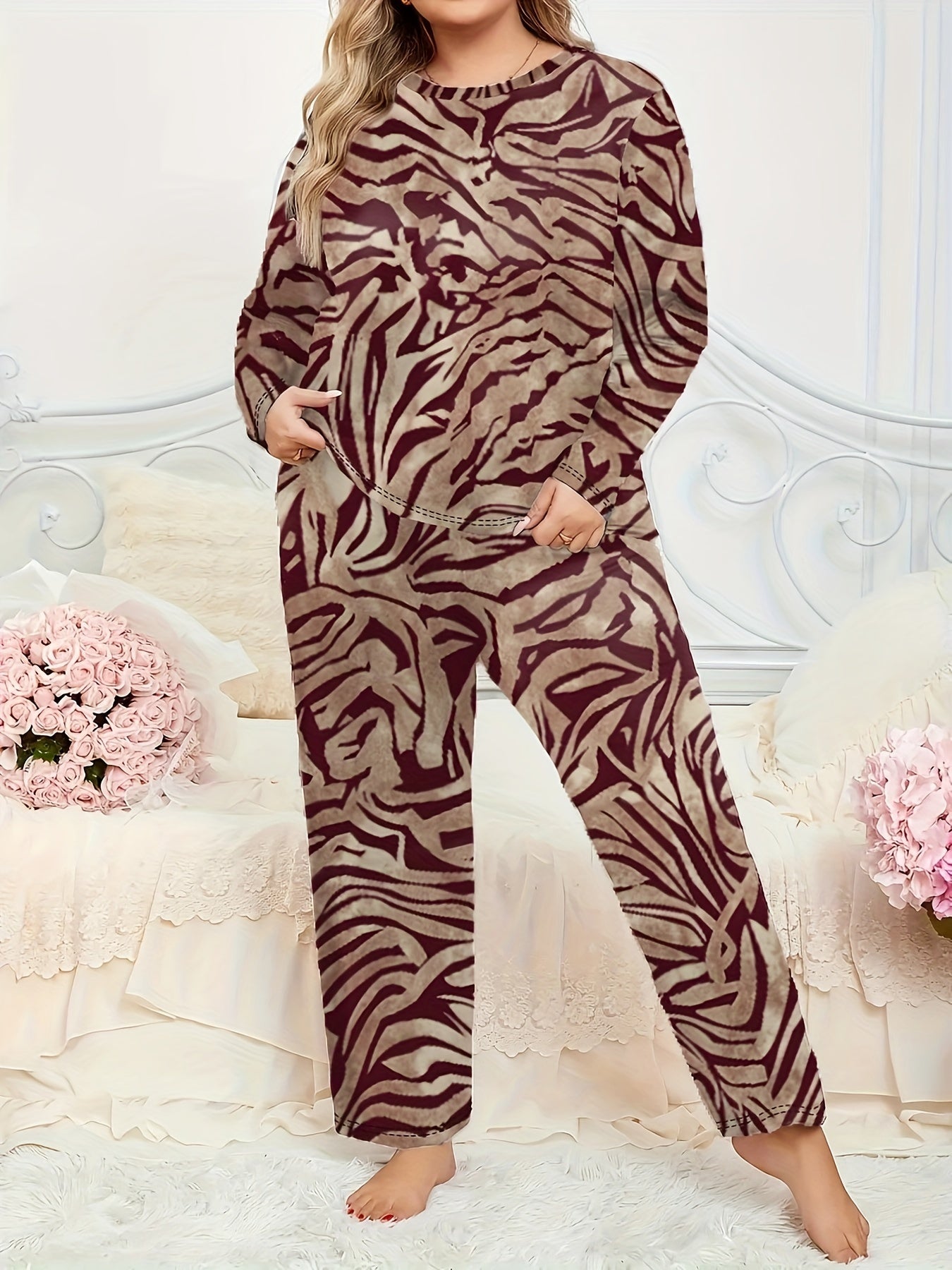 Leopard Print Women's Pajama Set 100% Polyester Knit Long Sleeve Pants Loungewear