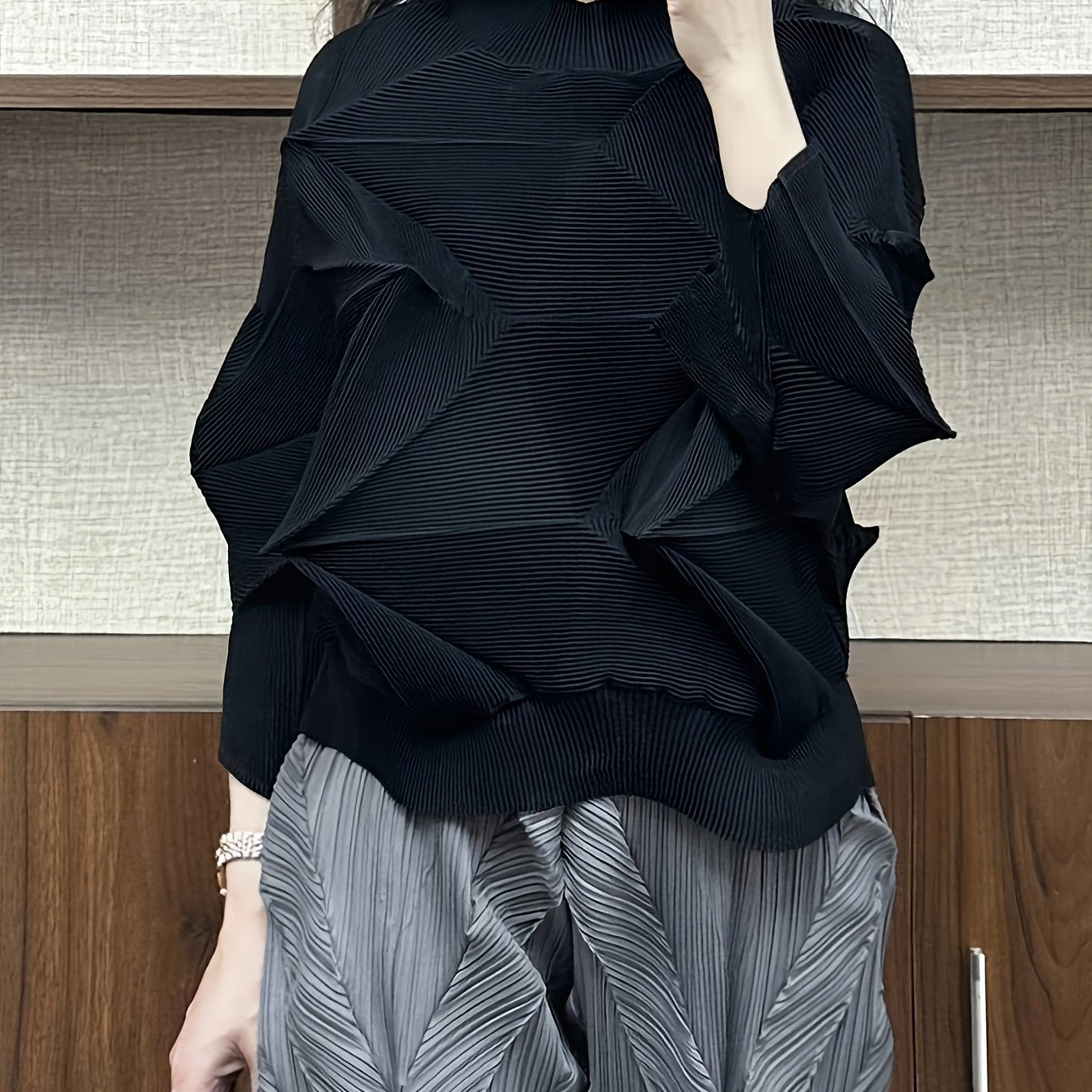 Plus Size Loose Fit Diamond Pleated Top Stylish Casual Clothing