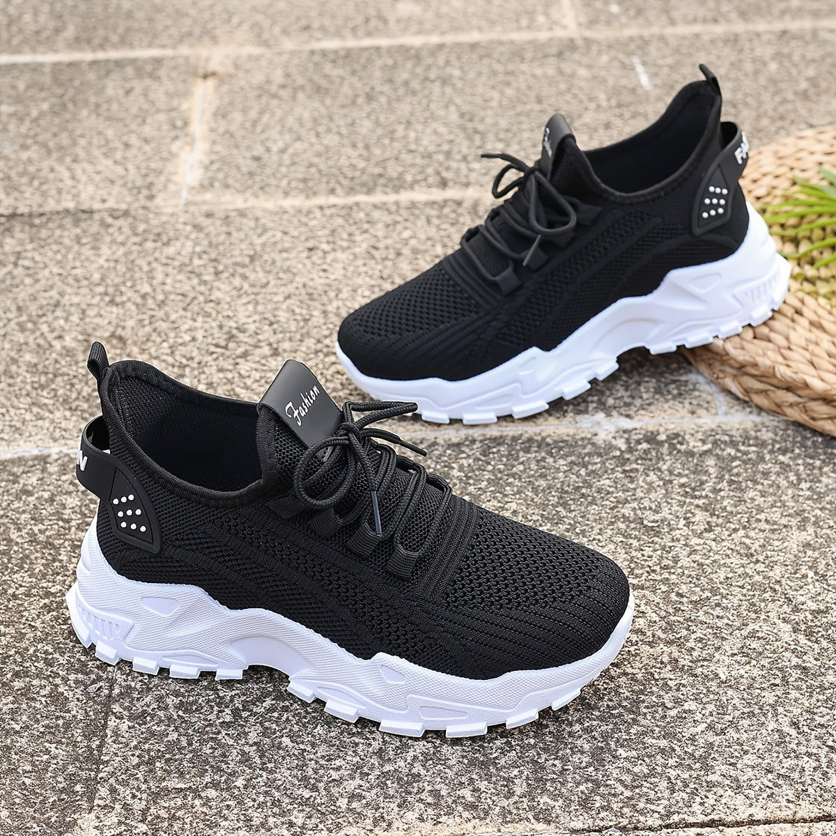 Women’s Breathable Knit Sneakers Lightweight Low-Top Running Shoes for All Seasons