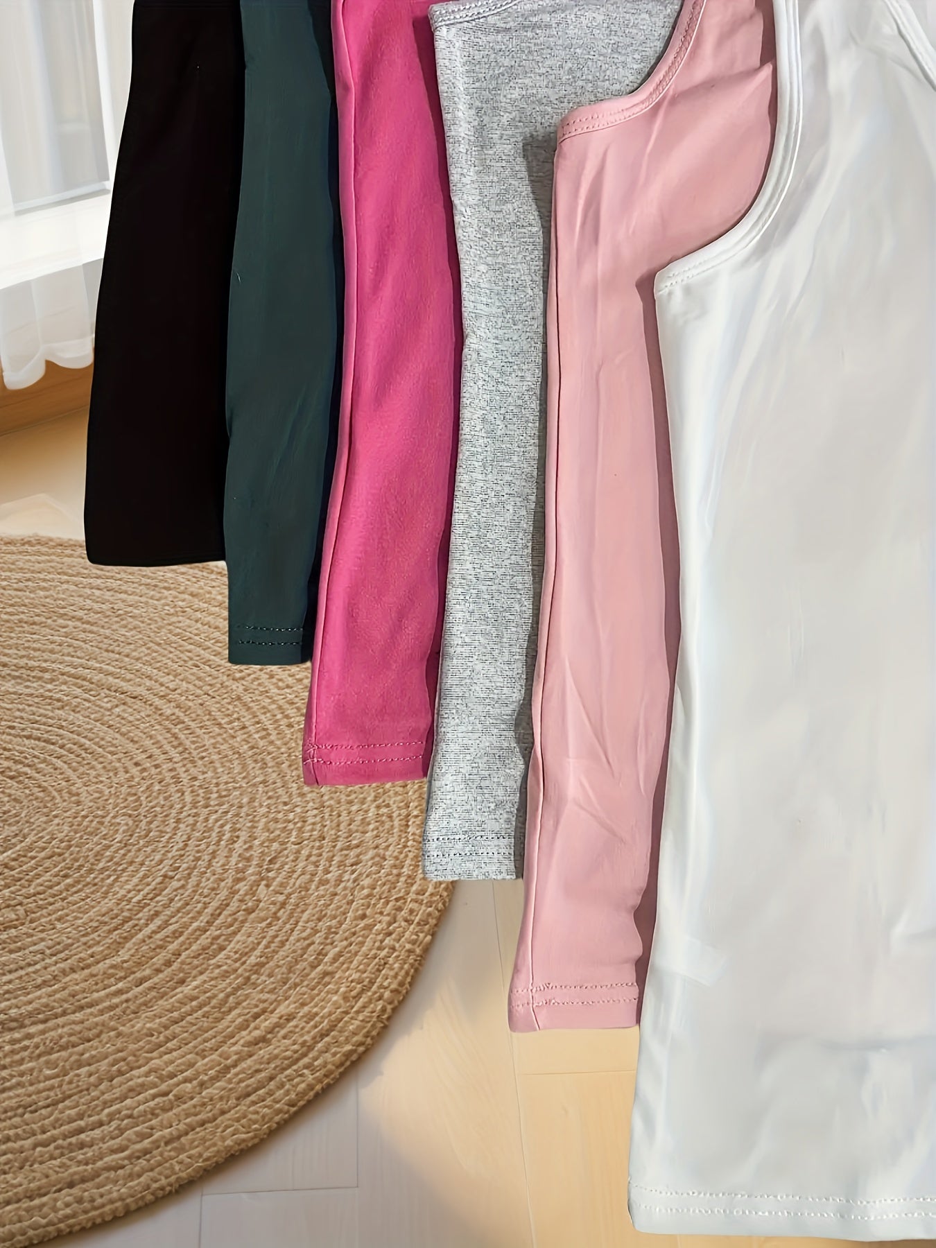 Ayollar uchun katta o'lcham paxta bo'yinbog'li tanklar, yozgi asosiy to'plam