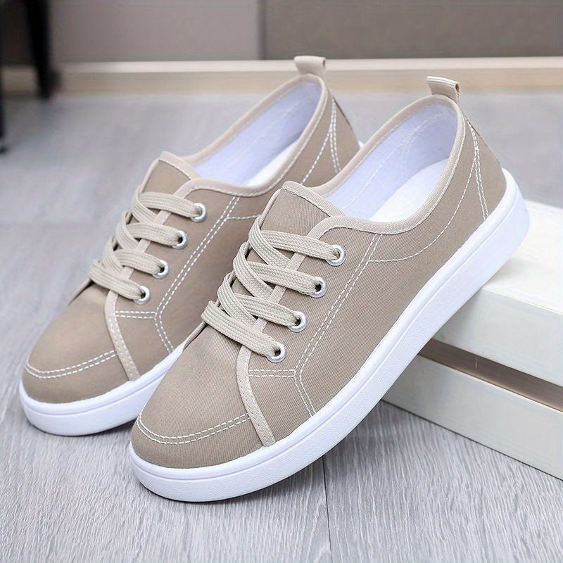 Women's Breathable Casual Sneakers Flat Sole Black White Contrast Stitching