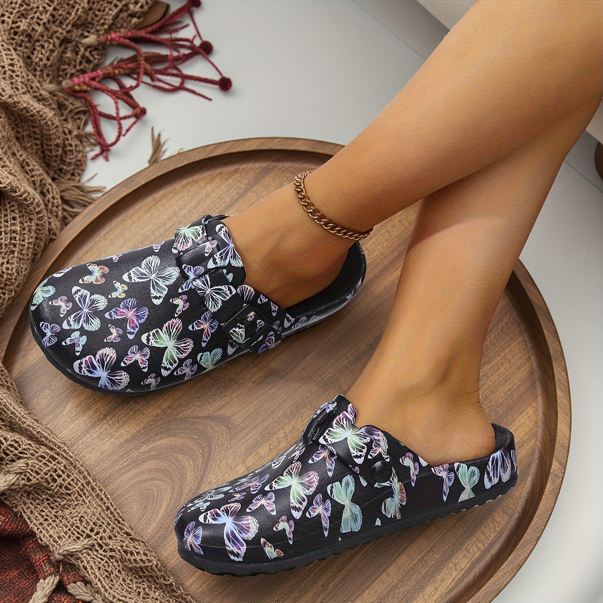 Women's Butterfly Print Slip-On Loafers Comfortable Closed-Toe Shoes