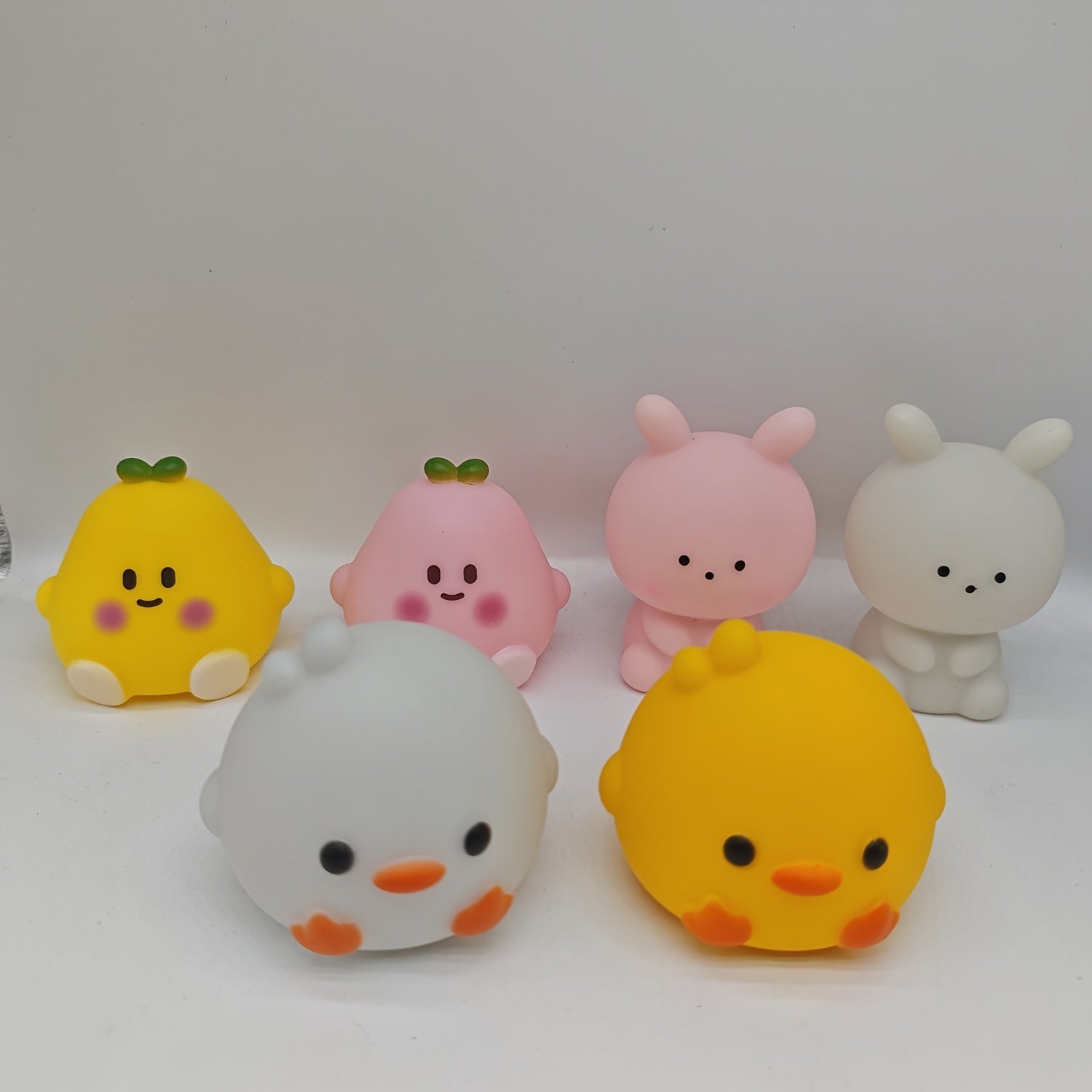 Pear Night Light Battery-Operated with On/Off Switch for Holiday Parties and Gifting