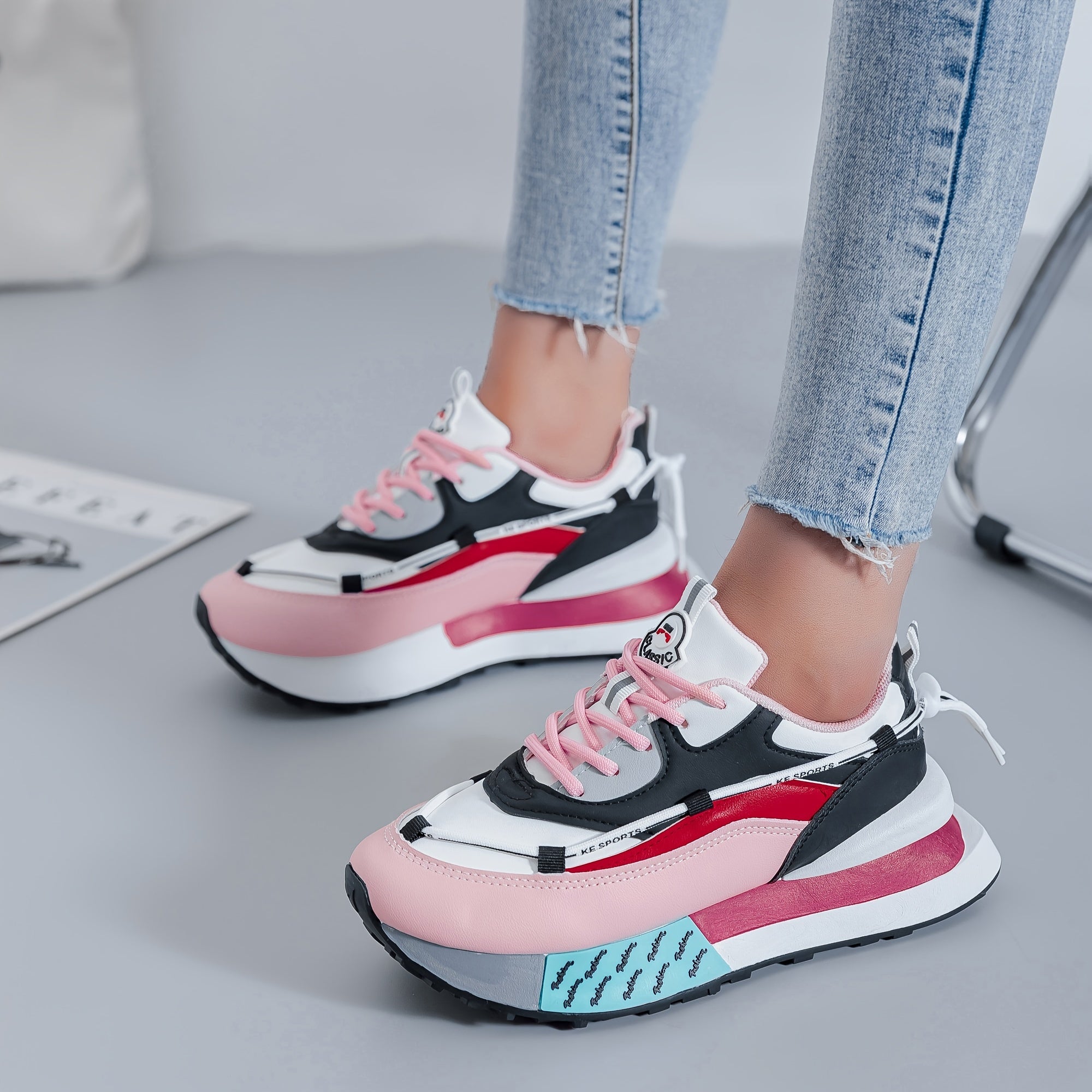 Women's Low-Top Lace-Up Casual Sneakers Breathable Fabric All-Season Comfort