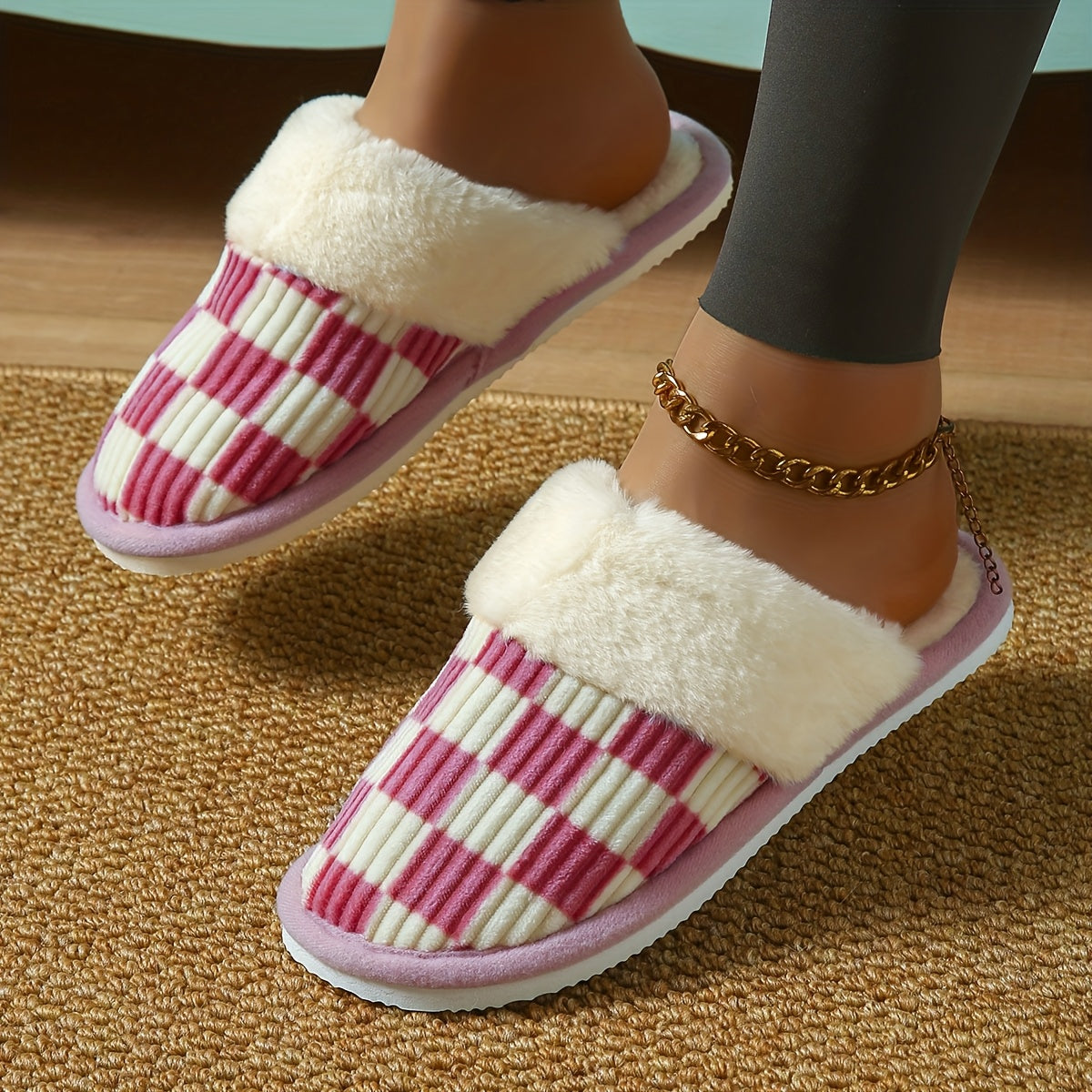 Ayollar uchun tekis oyoqli uy ichki choyshablari yumshoq mato, plyush va faux jun