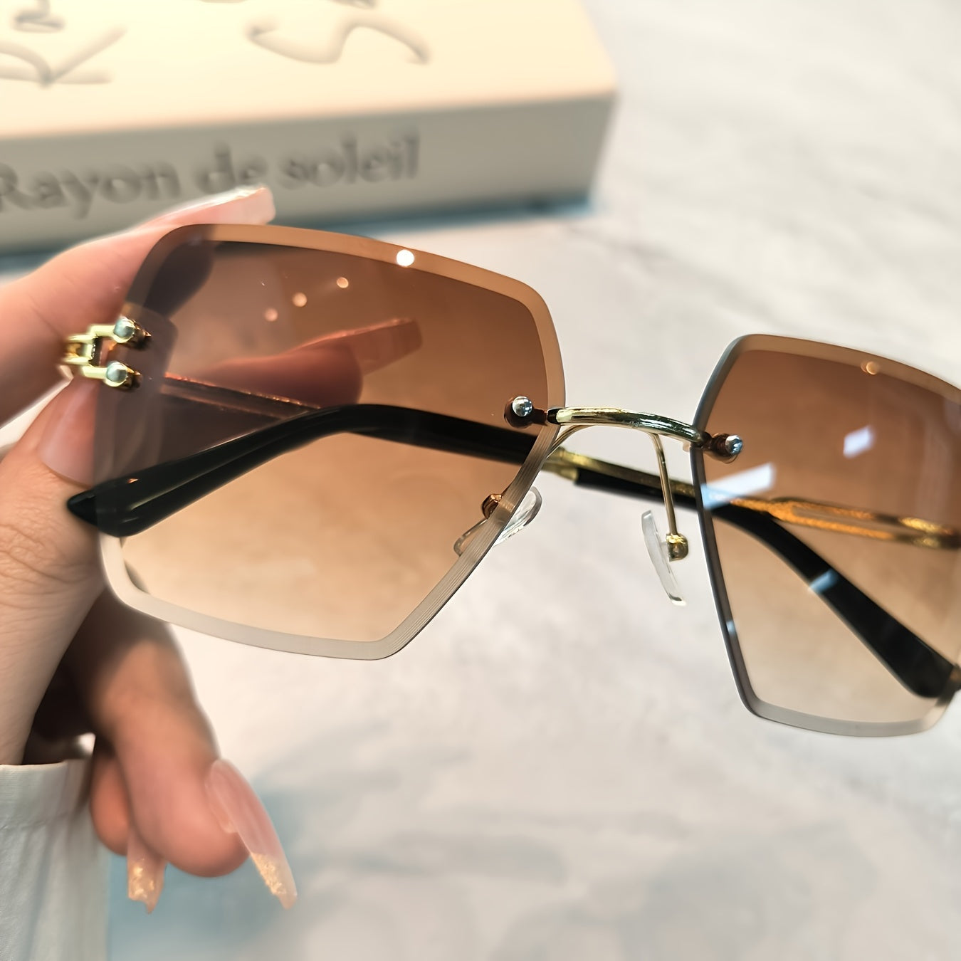 Gafas sin montura cuadradas para mujer con lentes de degradado para fiestas y uso diario