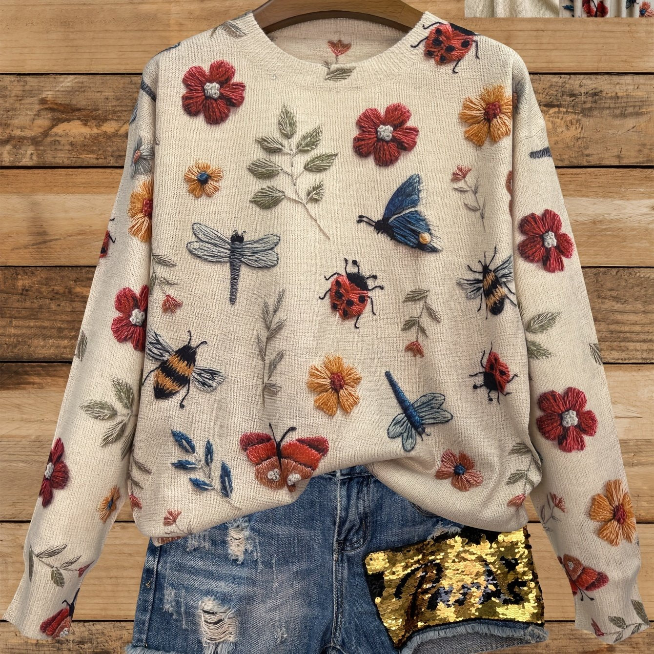 Women's Casual Lightweight Sweater with 3D Insect Print Round Neck Long Sleeve