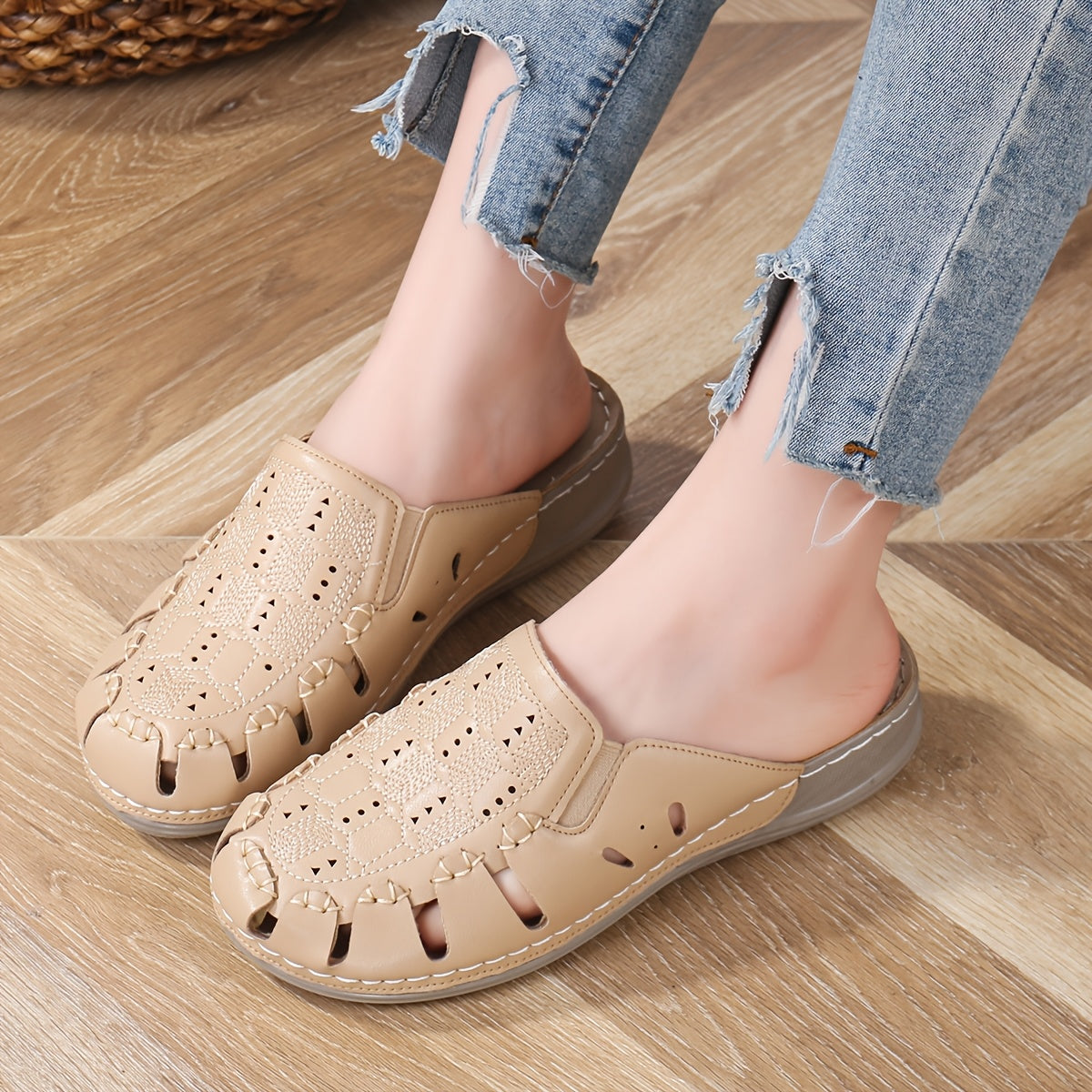 Women's Embroidered PU Slide Sandals Beige Wedge Casual Breathable