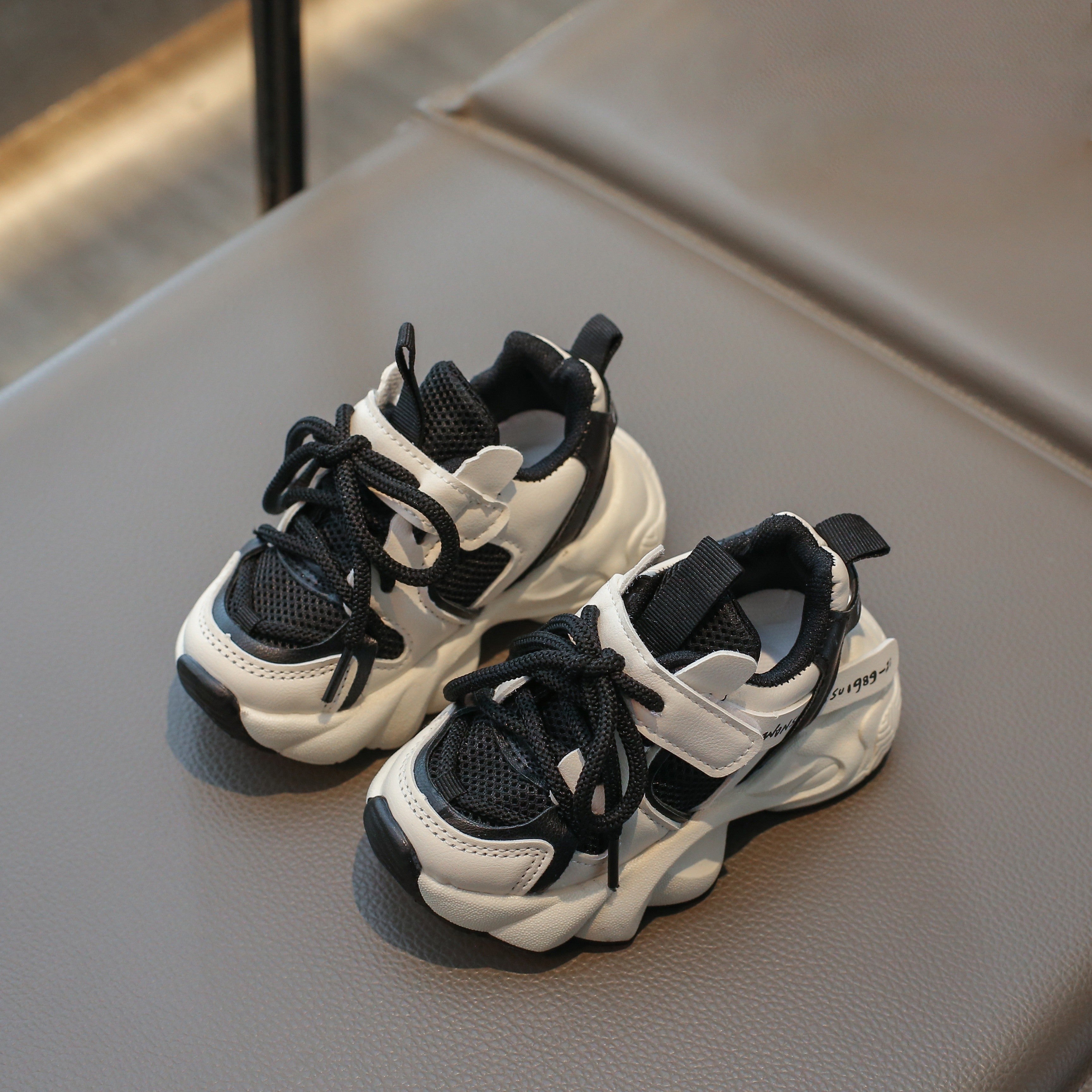 Girls Breathable Mesh Sneakers with Rubber Sole for Casual and Sports Use