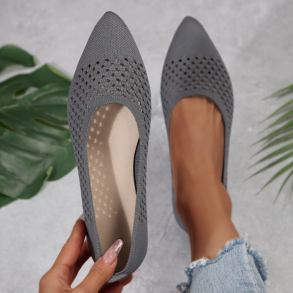 Women's Solid Color Knitted Pointed Toe Flats Comfortable Shoes
