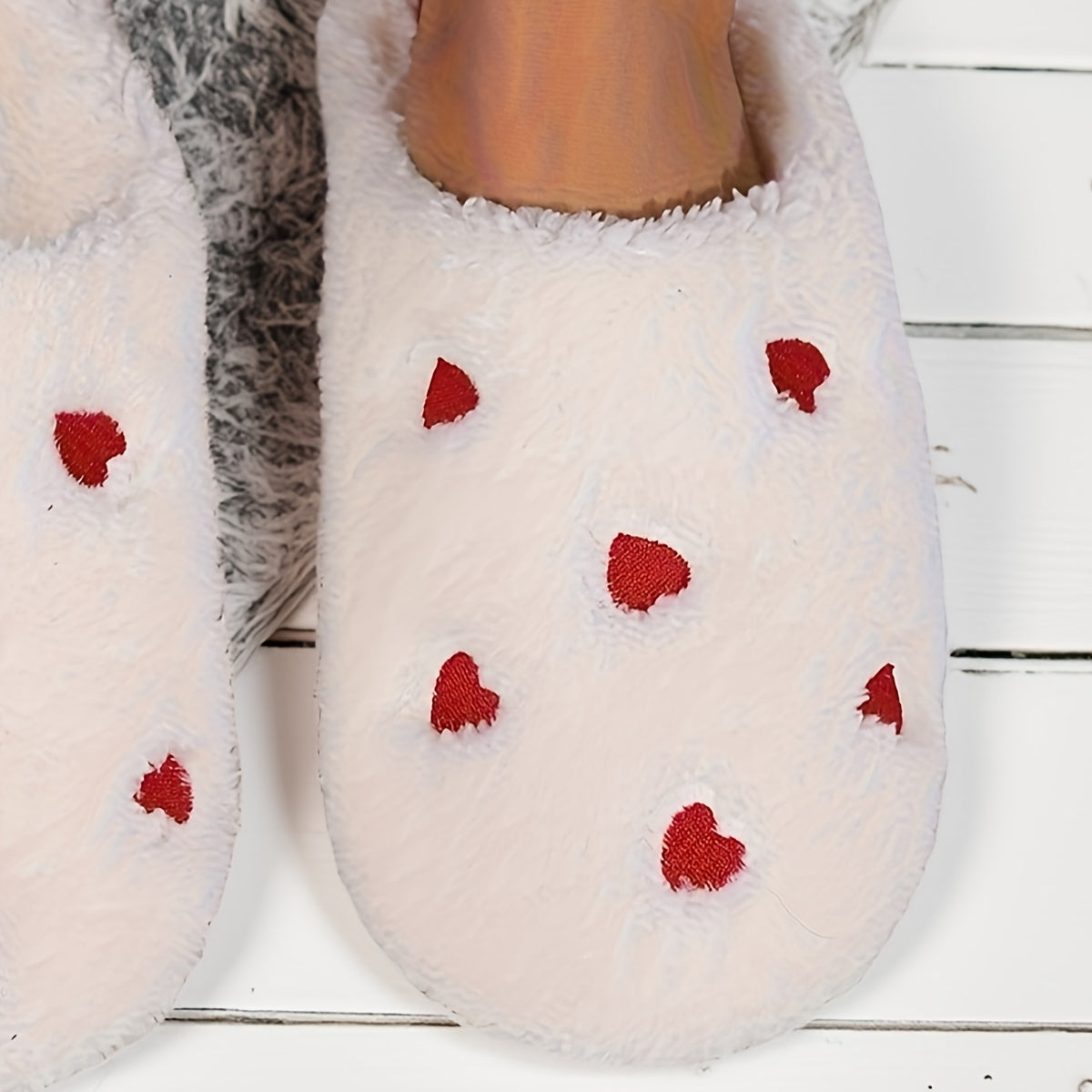 Women Warm Plush Indoor Slippers Anti-Slip Quiet Comfortable