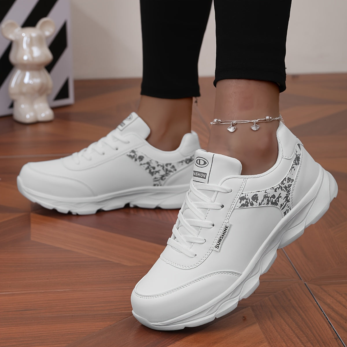 Women’s Casual Sneakers Lightweight Breathable Mesh Lace-Up Running Shoes