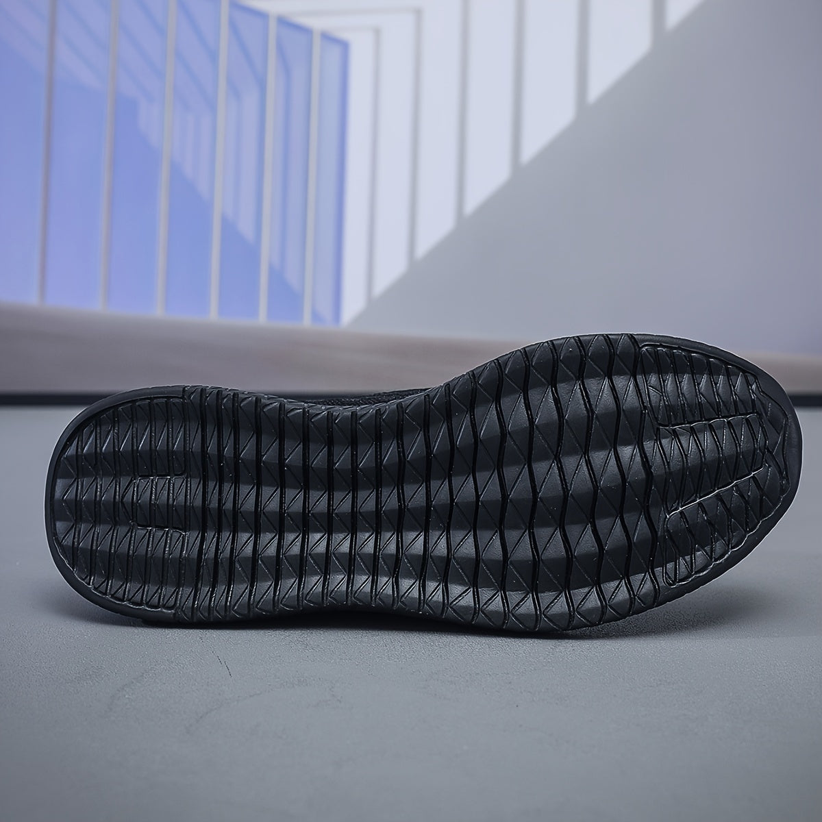 Men's Mesh Slip-On Running Shoes for Outdoor Workouts Lightweight Casual Sneakers