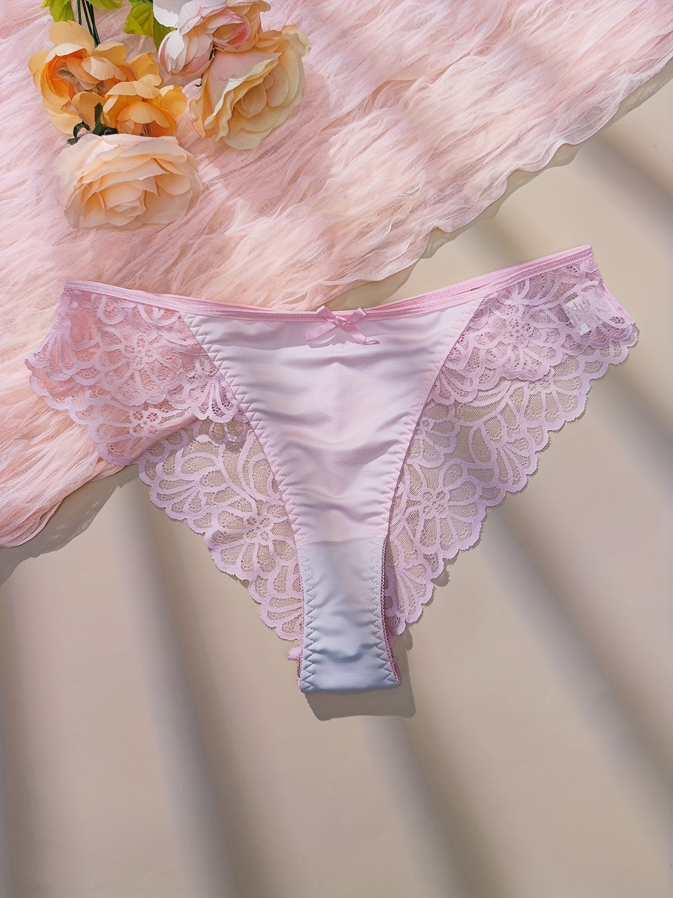 Women's Plus Size Lace Trim No Show Briefs with Bow Decor 3 Pack