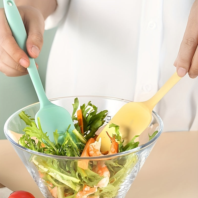 5-6 ta silikon spatulalar to'plami, tort kremi qirqish va pishirishda yog' surtish uchun mukammal. Ushbu asboblar oziq-ovqat darajasida bo'lib, shuningdek, cho'tka ham o'z ichiga oladi, bu esa ularni muhim oshxona asboblari va aksessuarlar qiladi.